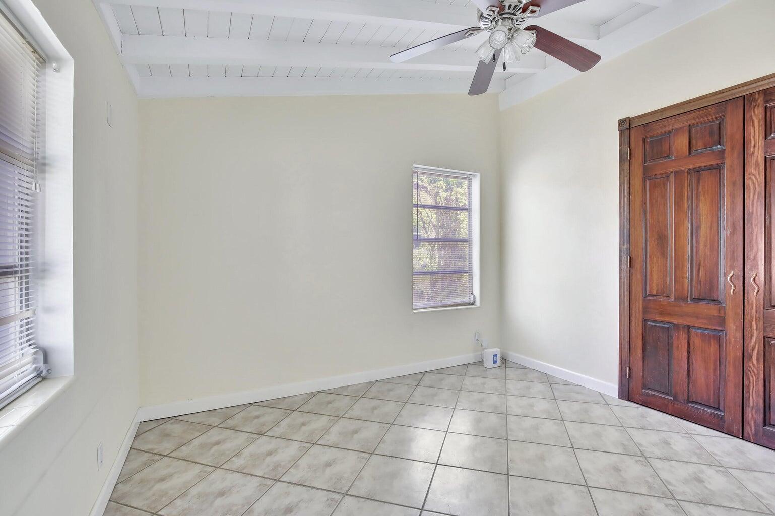 1733 Sw 5 Court Property Photo 21