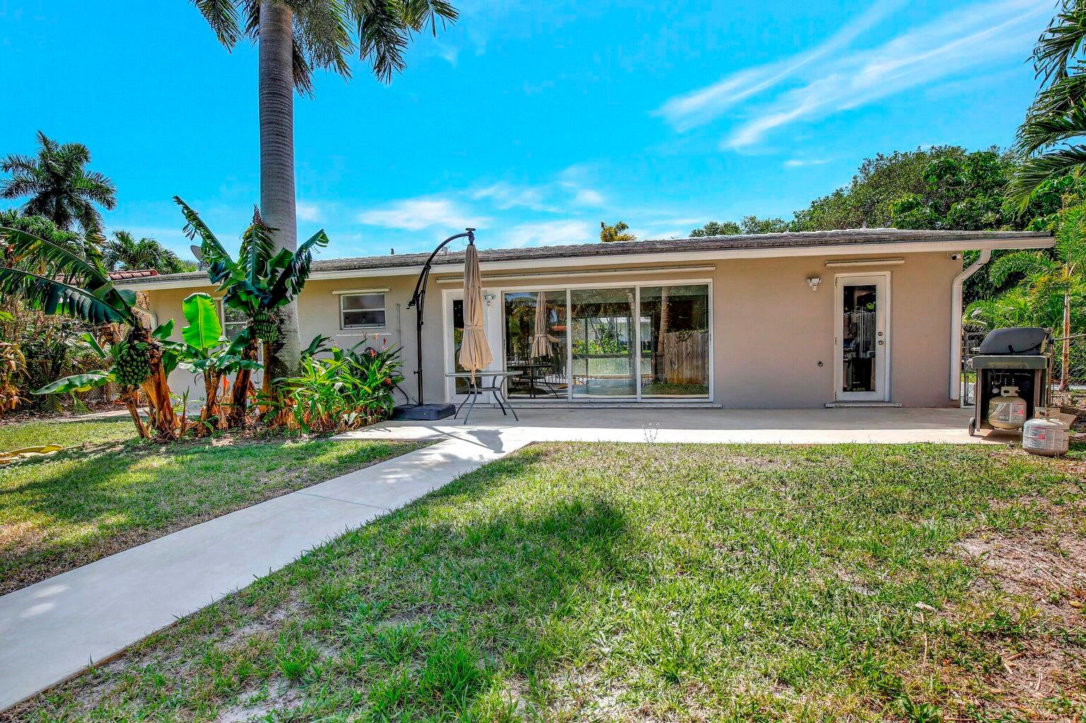1733 Sw 5 Court Property Photo 32
