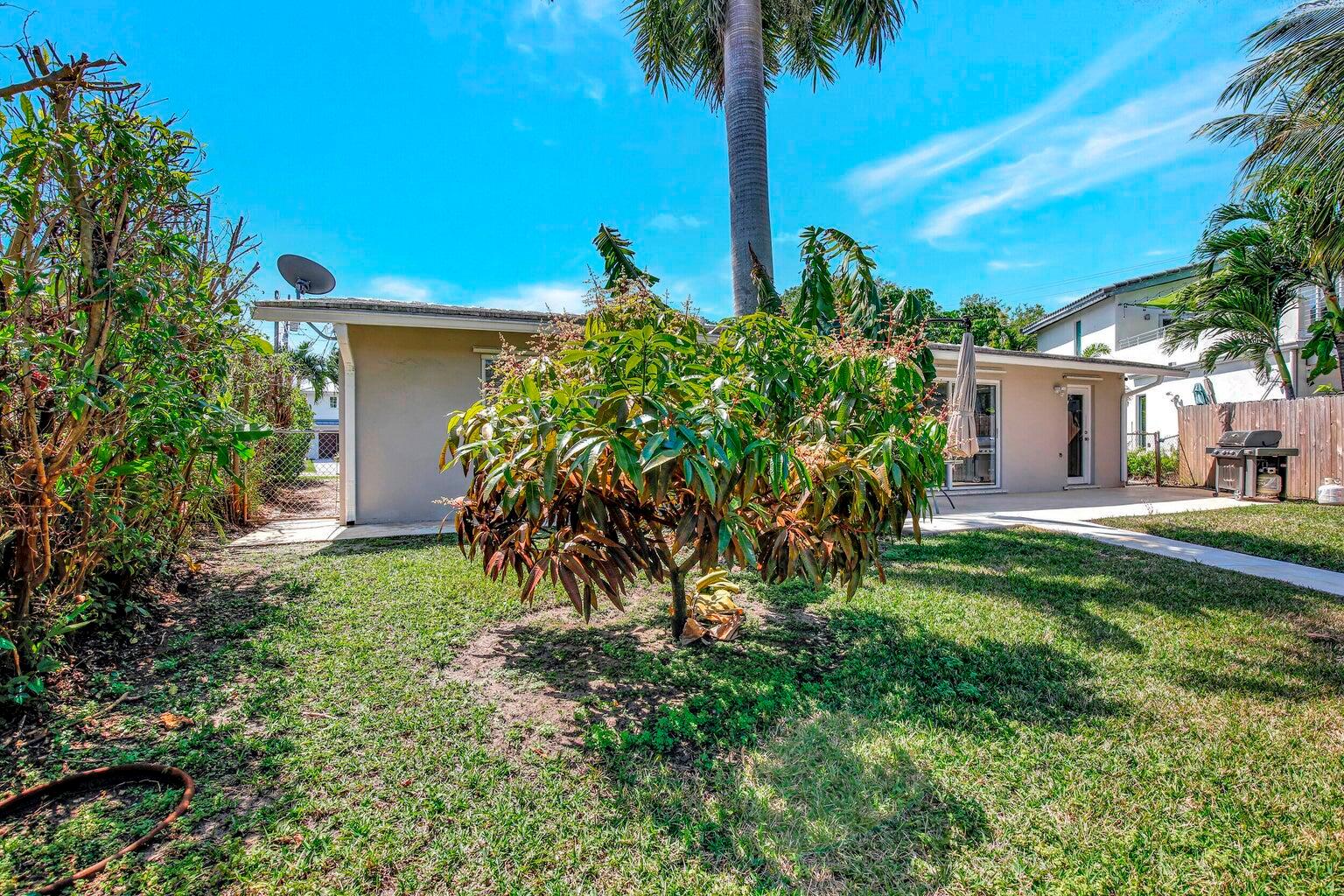 1733 Sw 5 Court Property Photo 35