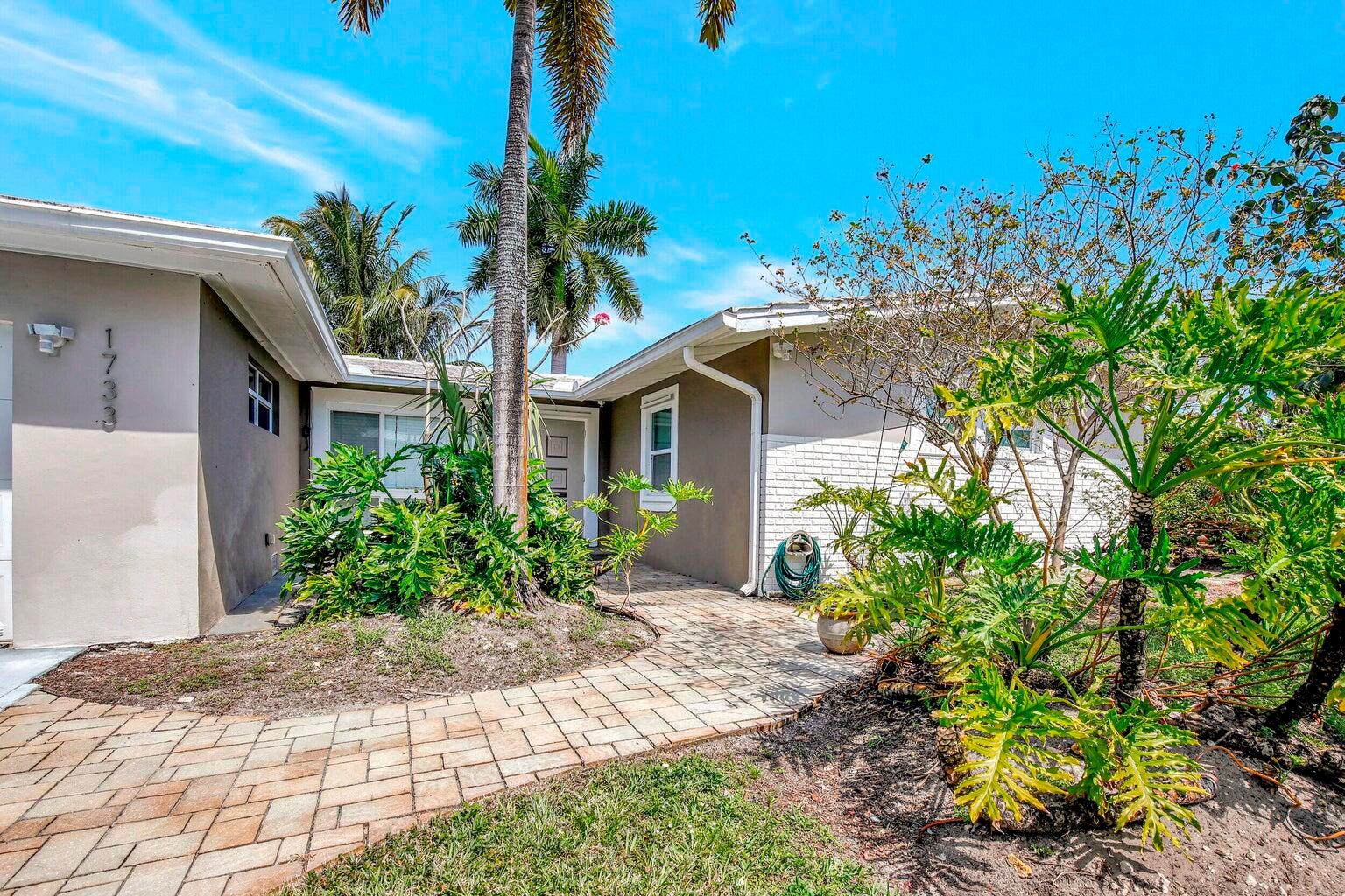1733 Sw 5 Court Property Photo 37