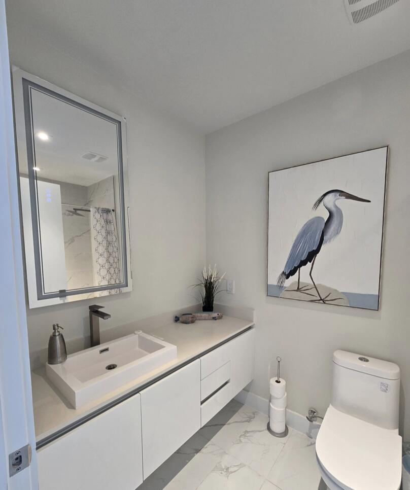 3100 N Ocean Drive 1801 Property Photo 9