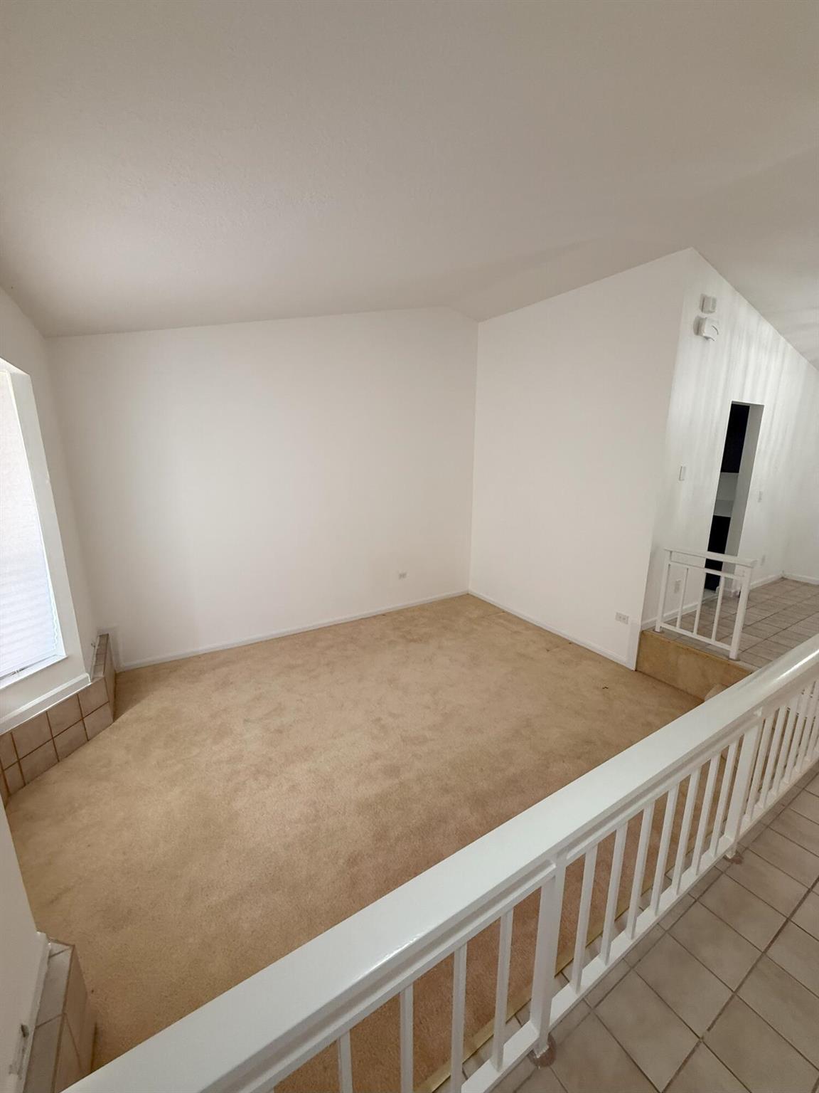 1334 N Mangonia Drive Property Photo 3