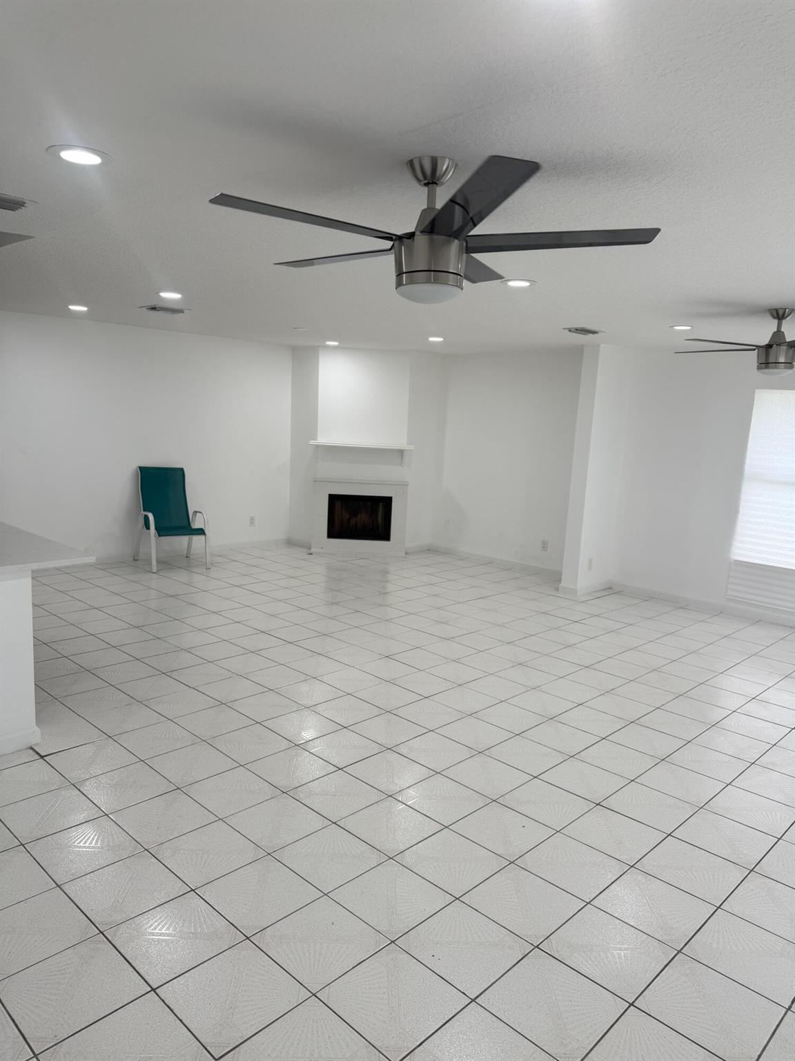 1334 N Mangonia Drive Property Photo 10