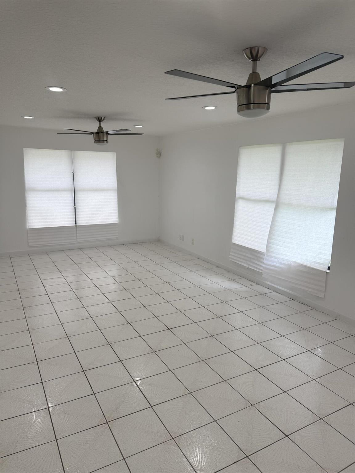1334 N Mangonia Drive Property Photo 11