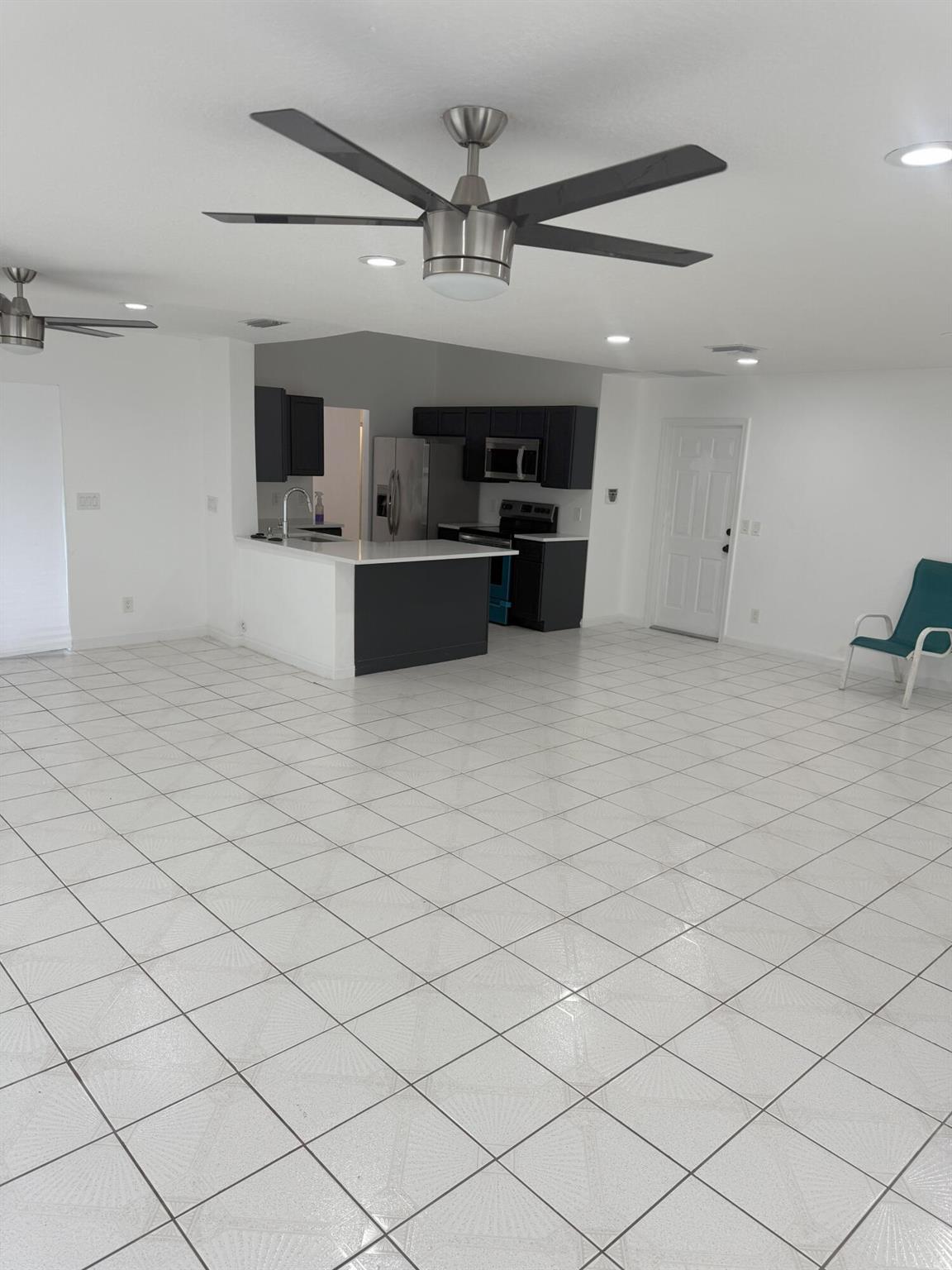 1334 N Mangonia Drive Property Photo 12