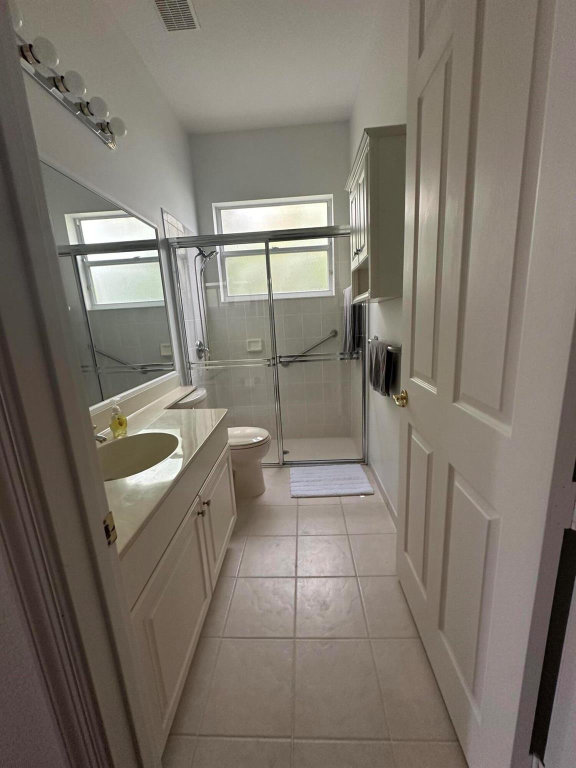 4644 Windward Cove Lane N Property Photo 25