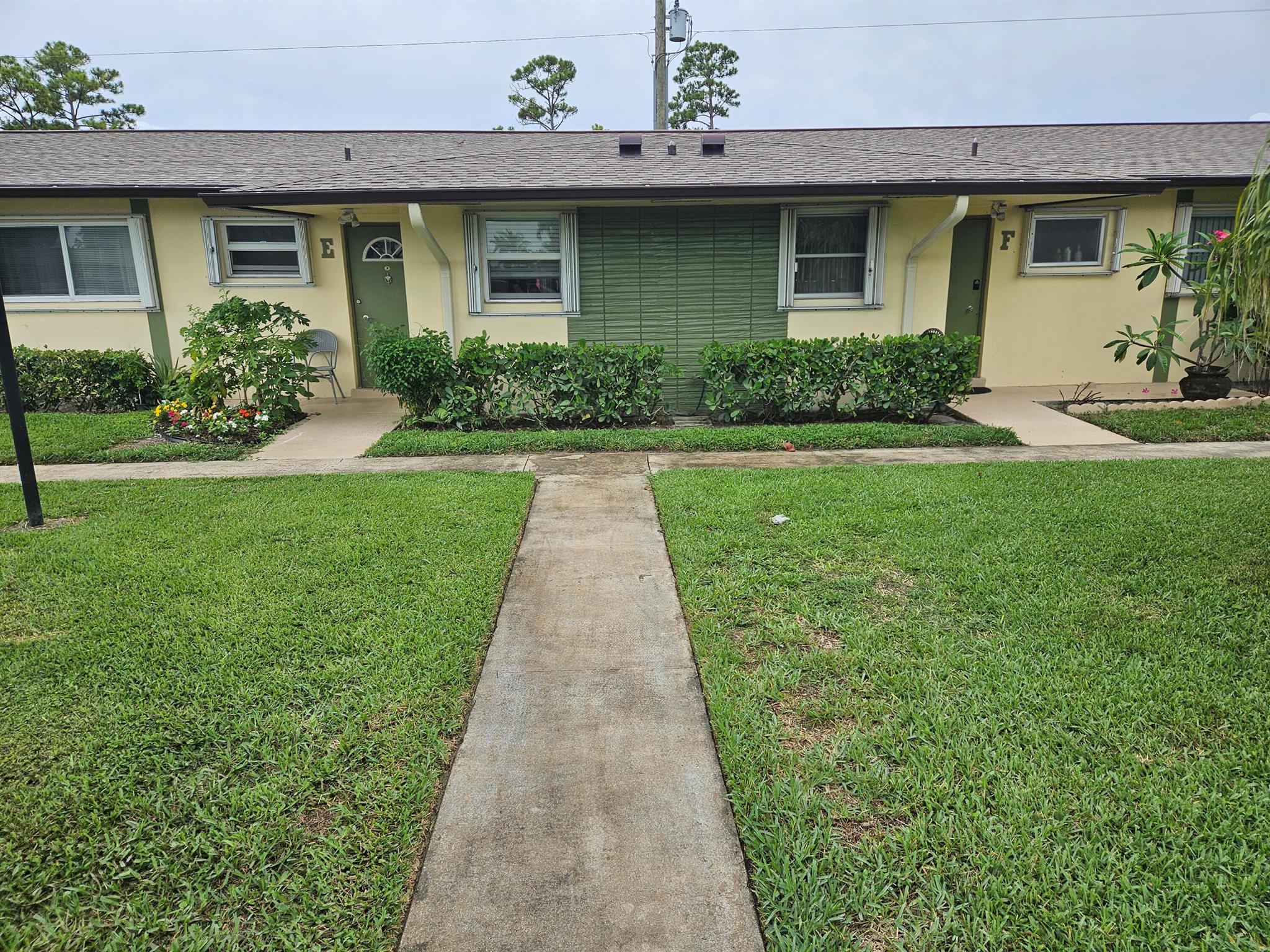 2941 Crrosley Drive W E Property Photo 1