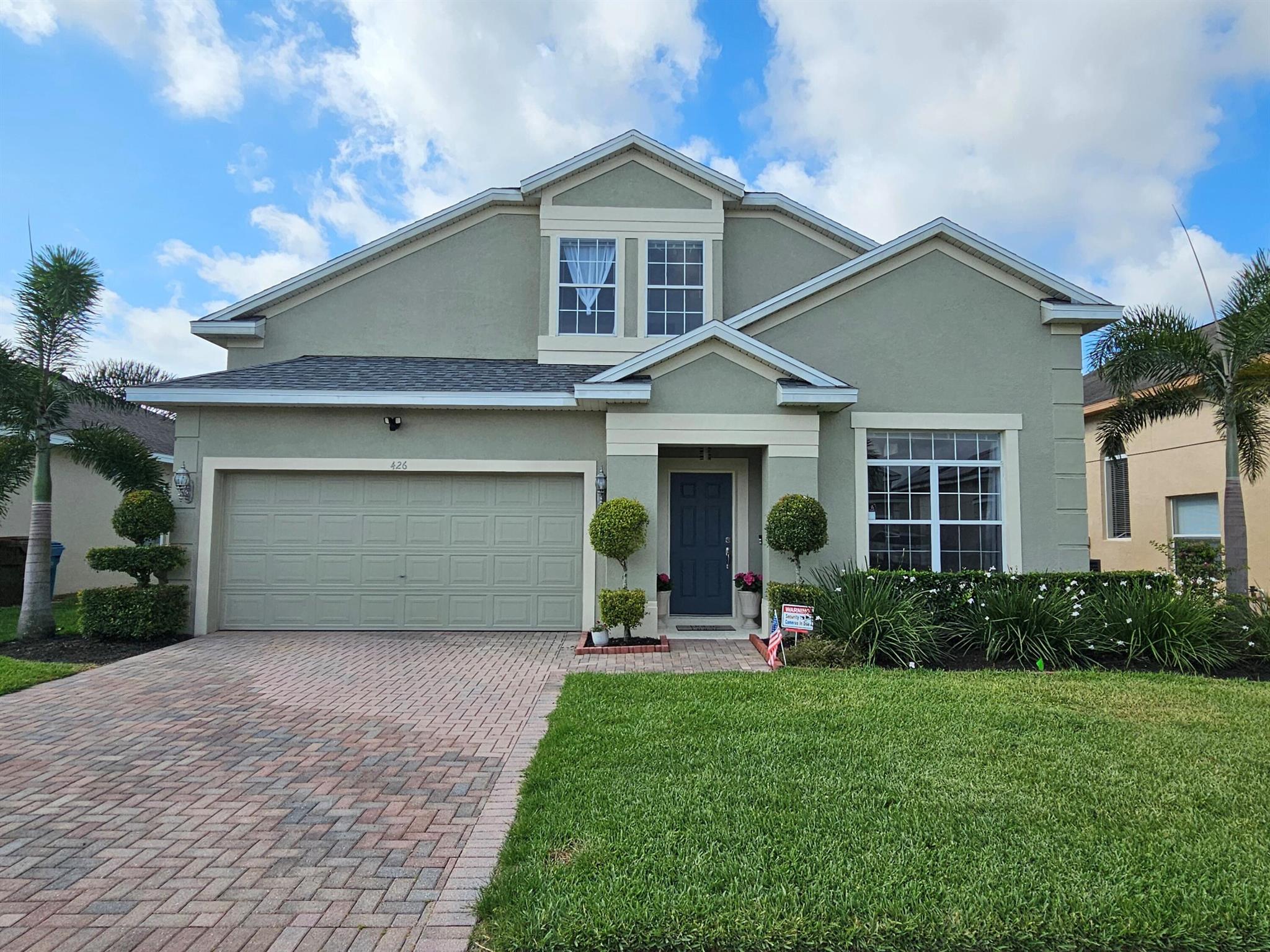 426 Cadiz Loop Property Photo 1