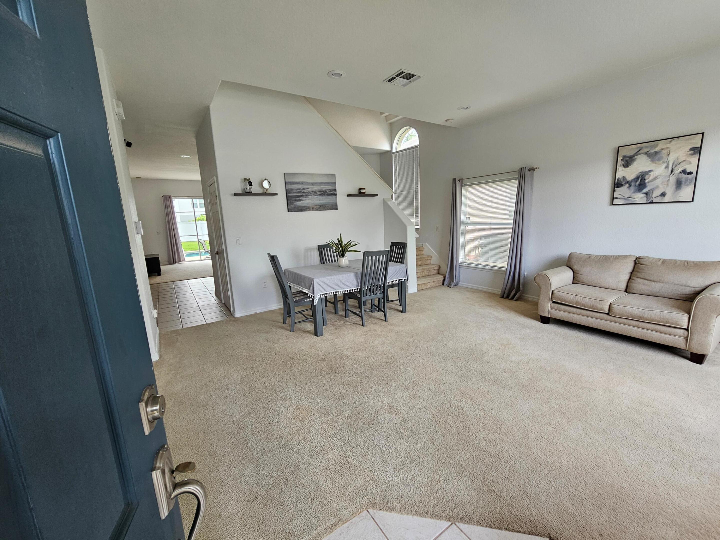 426 Cadiz Loop Property Photo 6