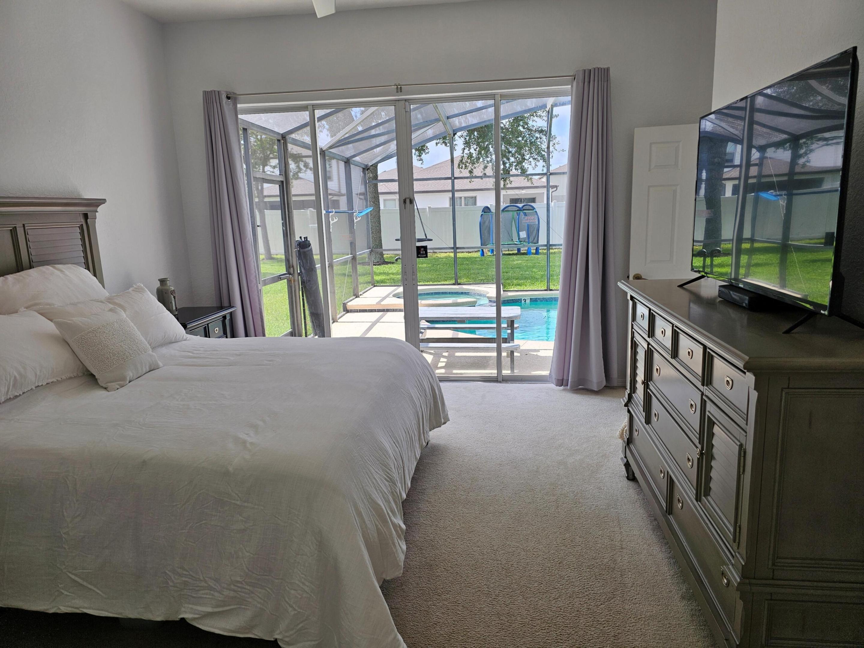 426 Cadiz Loop Property Photo 8