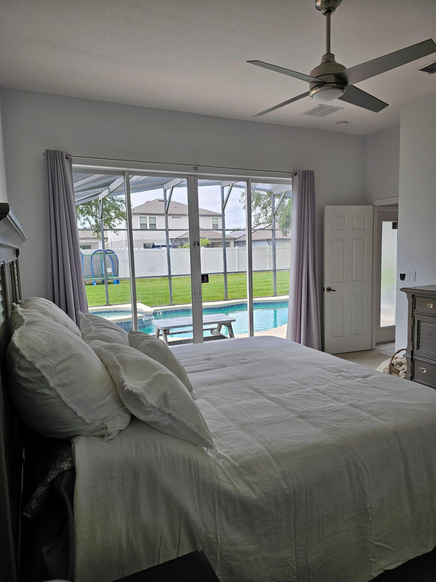 426 Cadiz Loop Property Photo 9