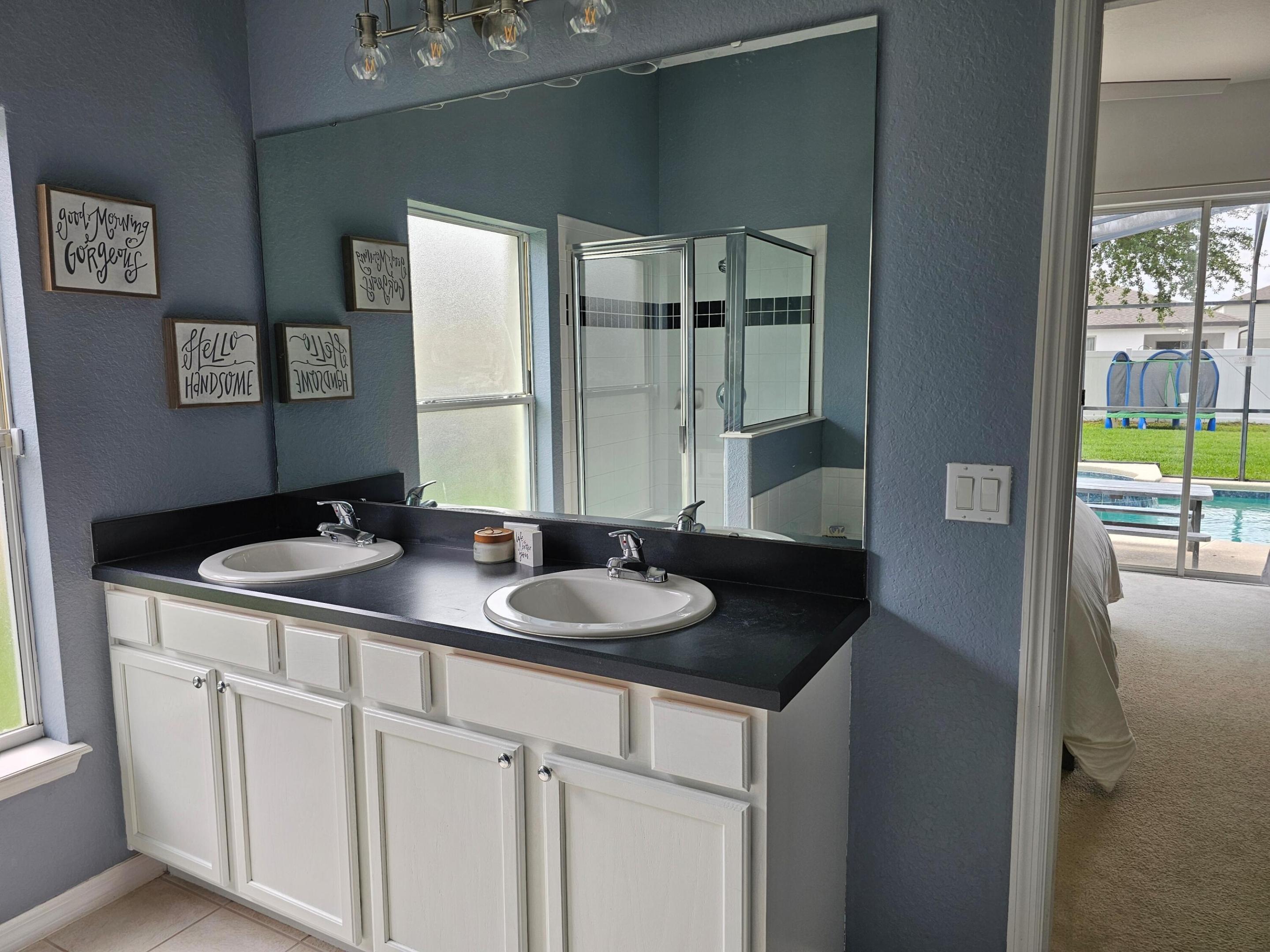 426 Cadiz Loop Property Photo 10