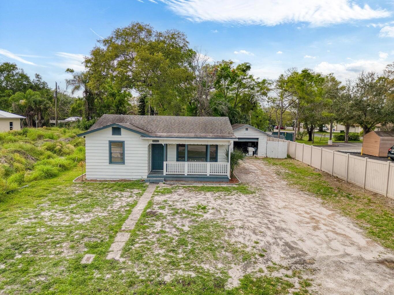 1955 Se 41st Avenue Property Photo 6