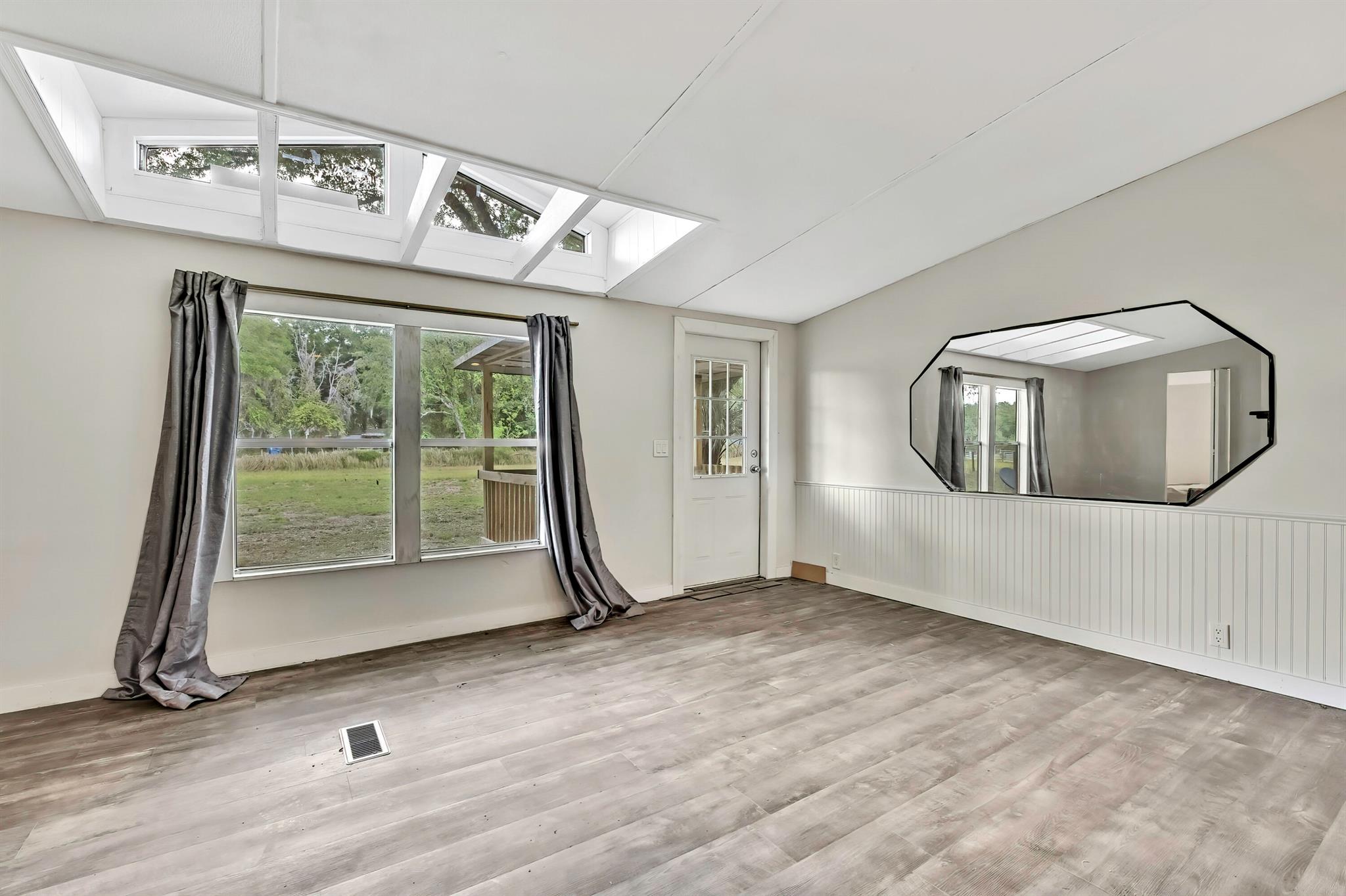 25256 Richbarn Road Property Photo 15