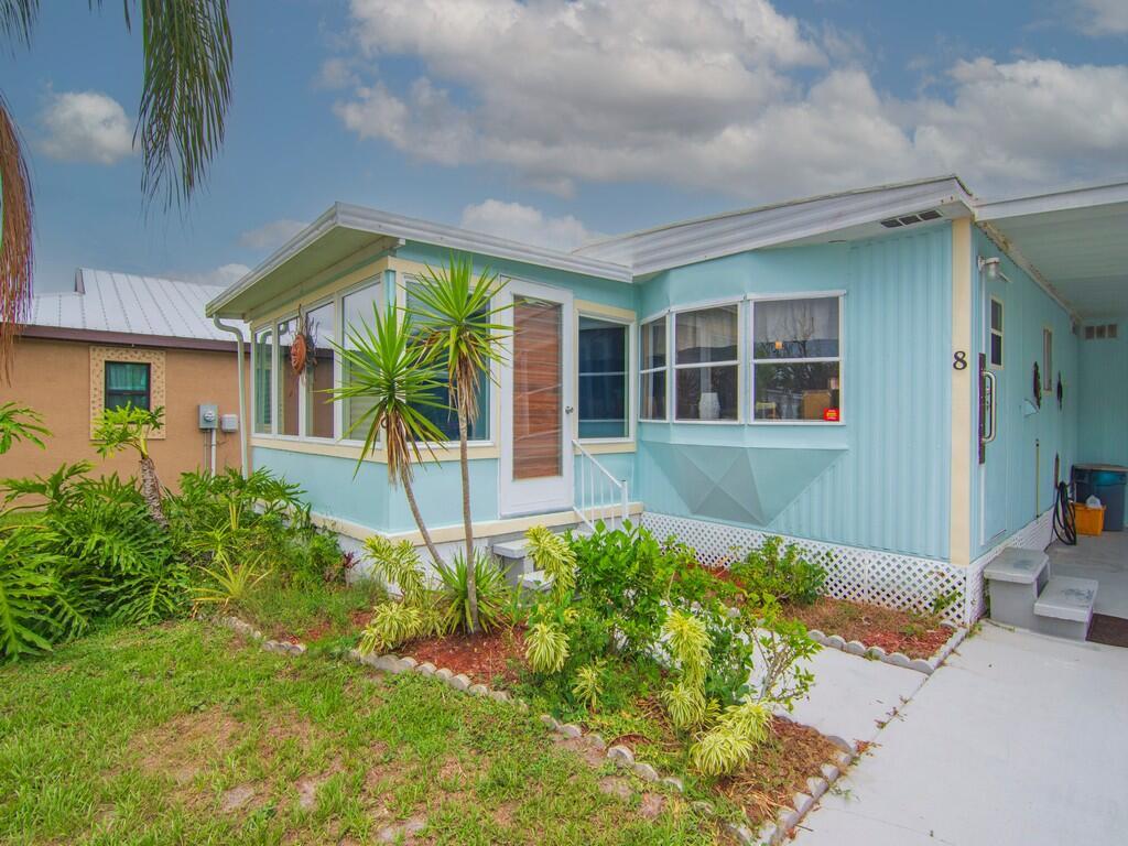 8 Brisa Lane Property Photo