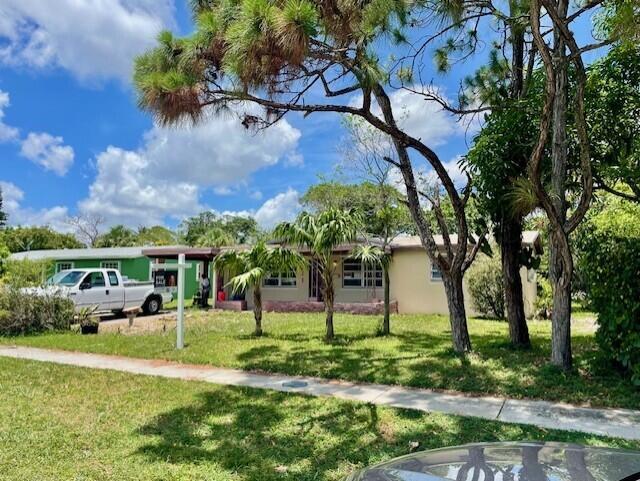 3221 Jackson Boulevard Property Photo 1