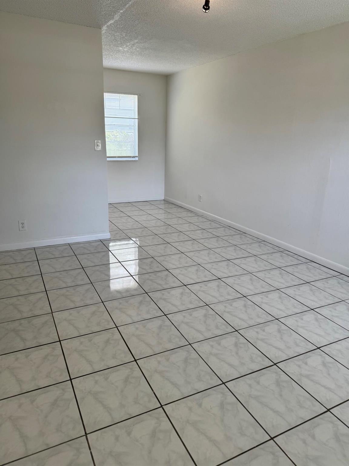 650 Sw 15th Avenue 0 Property Photo 6