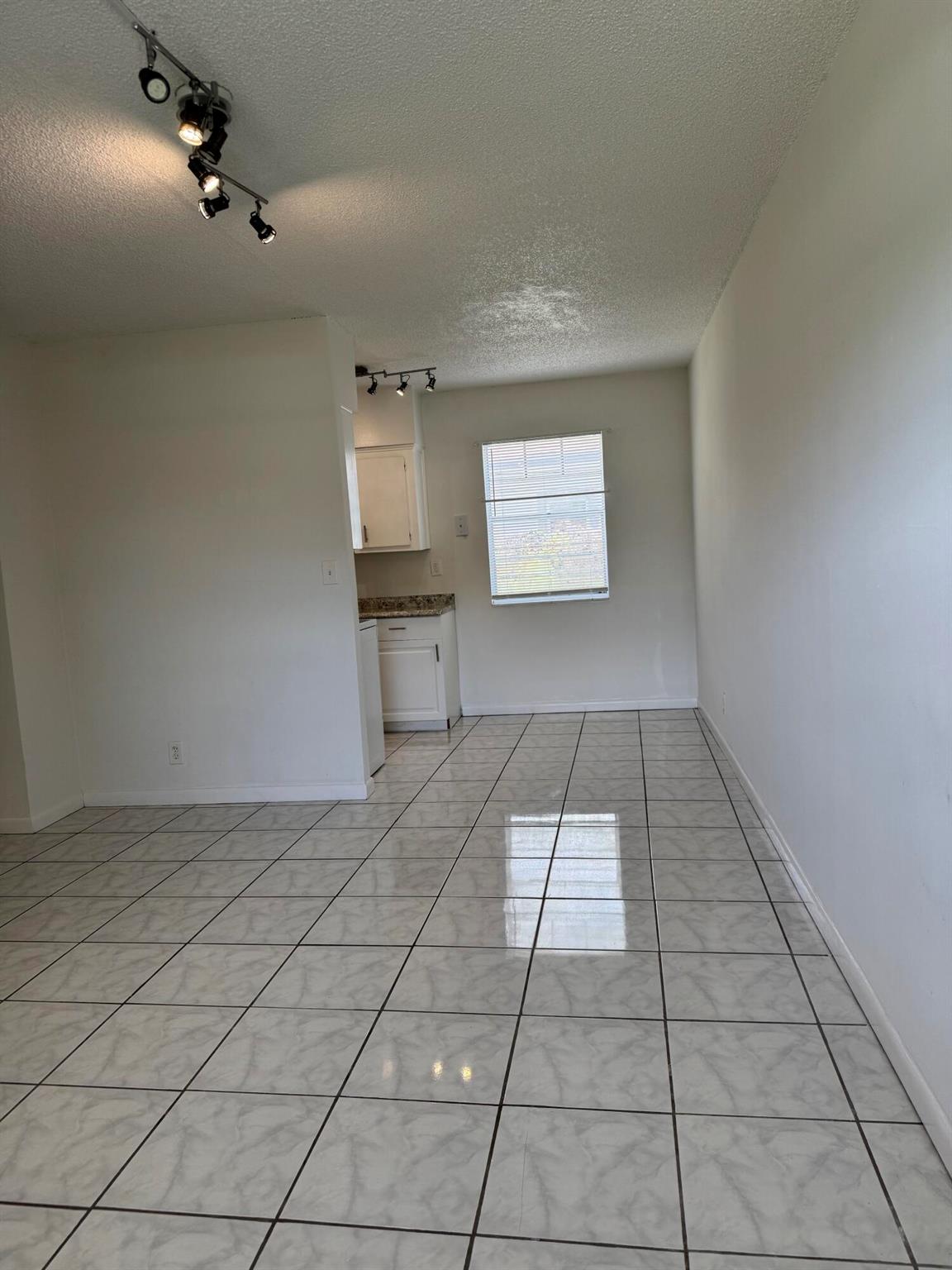 650 Sw 15th Avenue 0 Property Photo 7