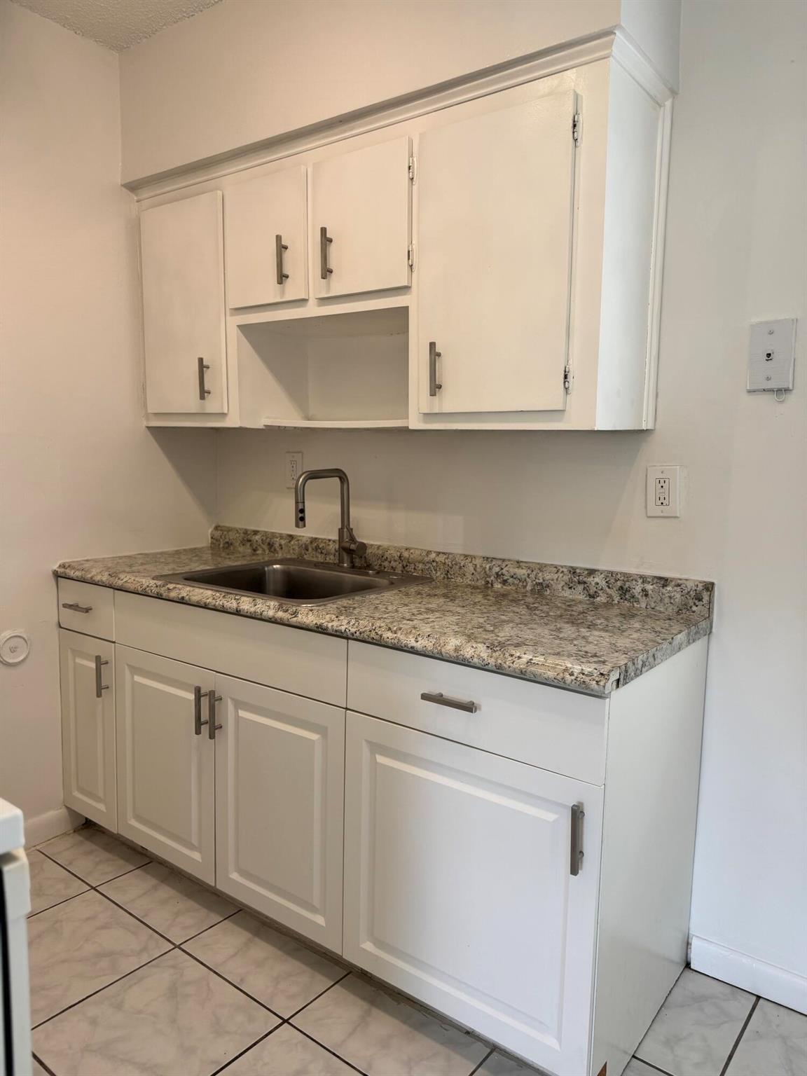 650 Sw 15th Avenue 0 Property Photo 8