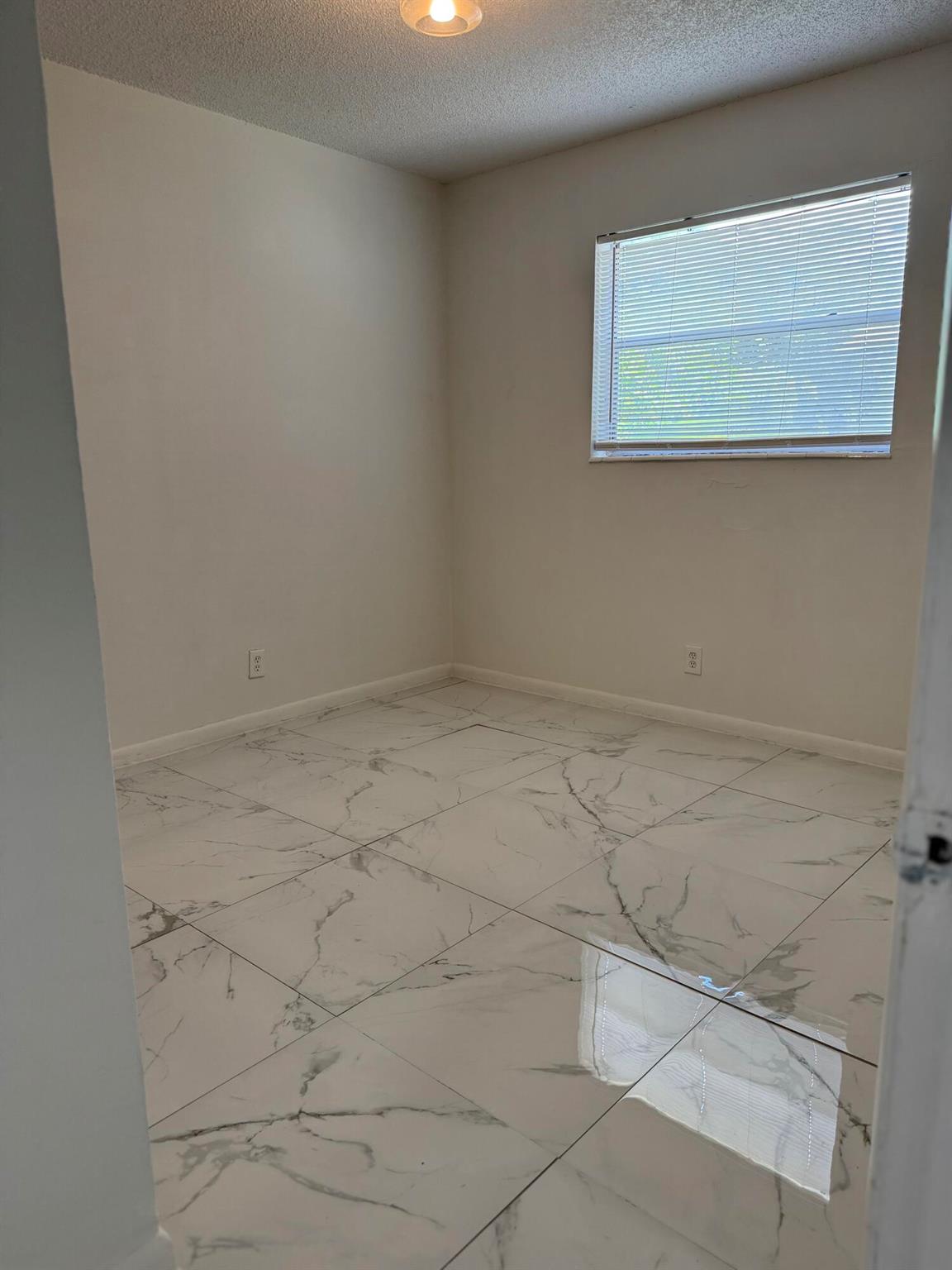 650 Sw 15th Avenue 0 Property Photo 16