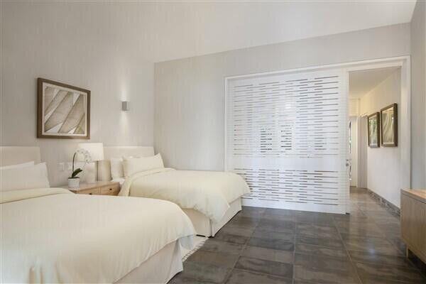 1 00 Property Photo 4