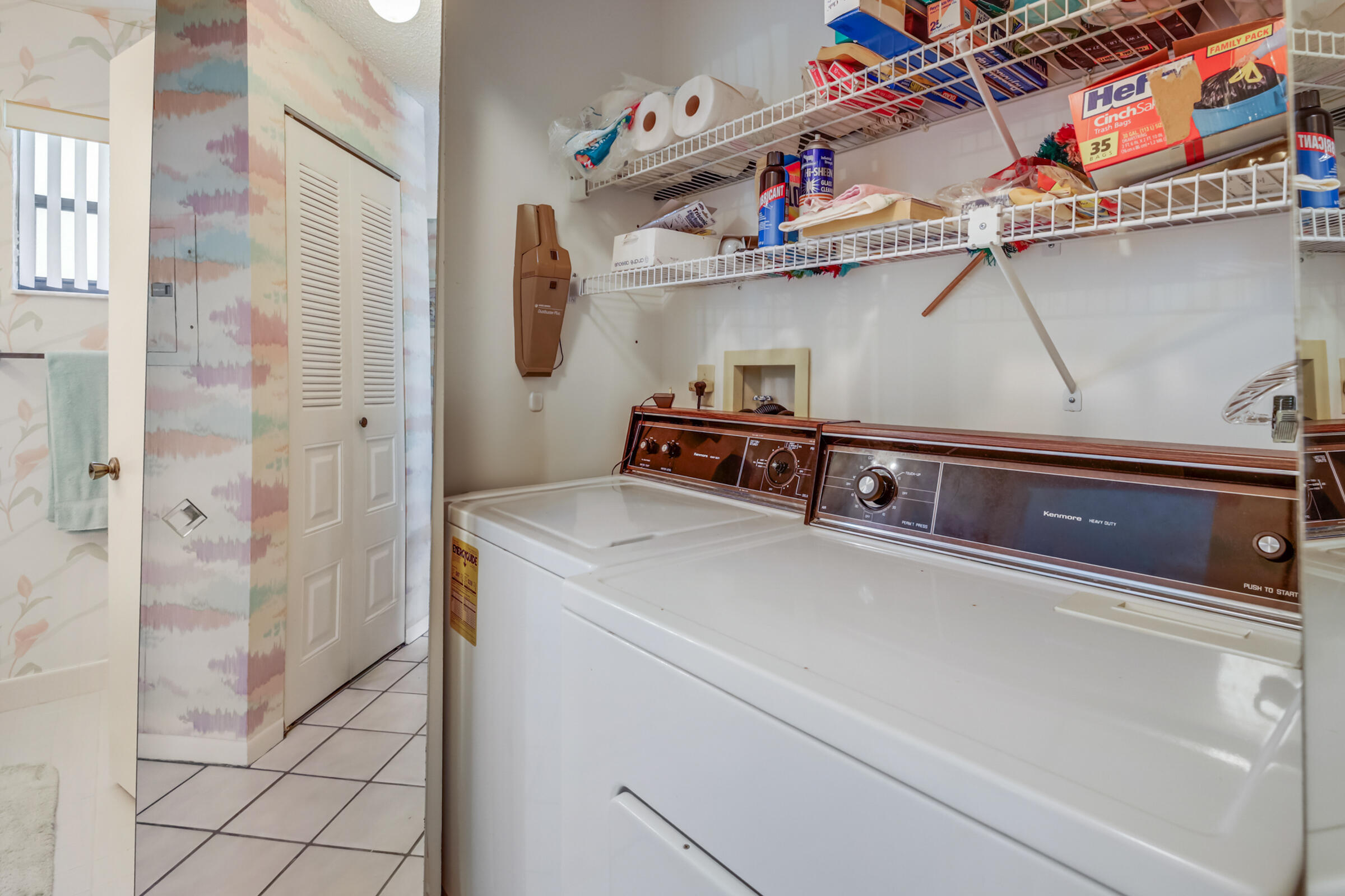 7610 Tahiti Lane 201 Property Photo 21