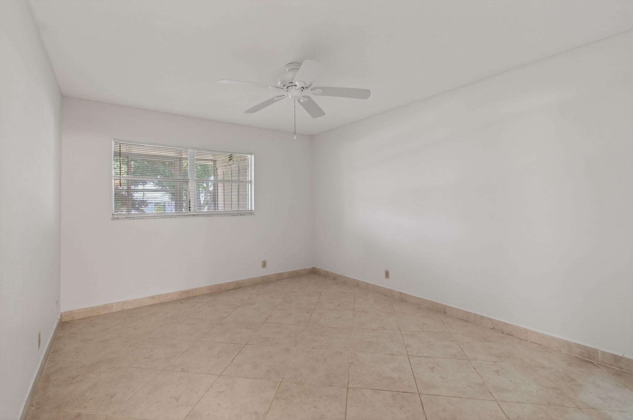 228 Brittany E Property Photo 11