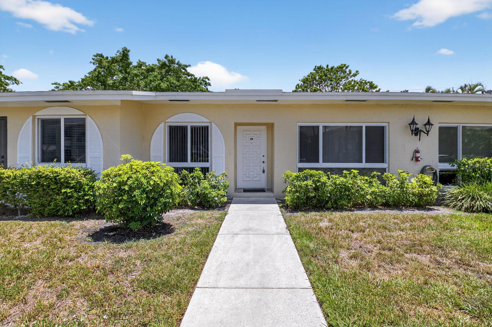 13984 Via Flora B Property Photo 1