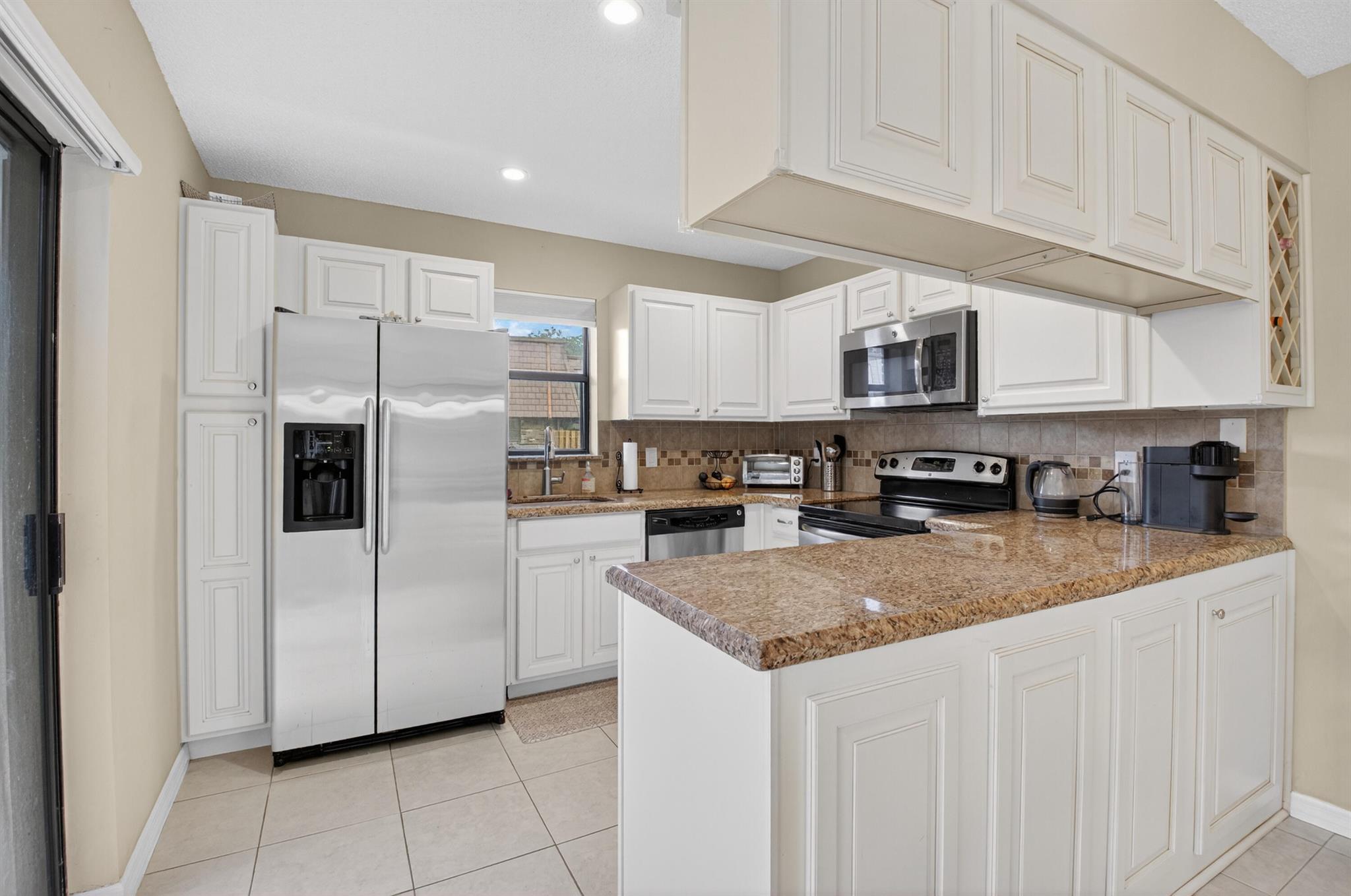 7521 Courtyard Run E Property Photo 1