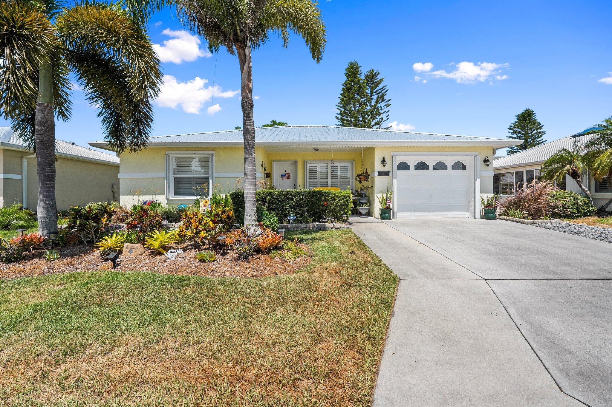6661 Nuevo Lagos Property Photo 1