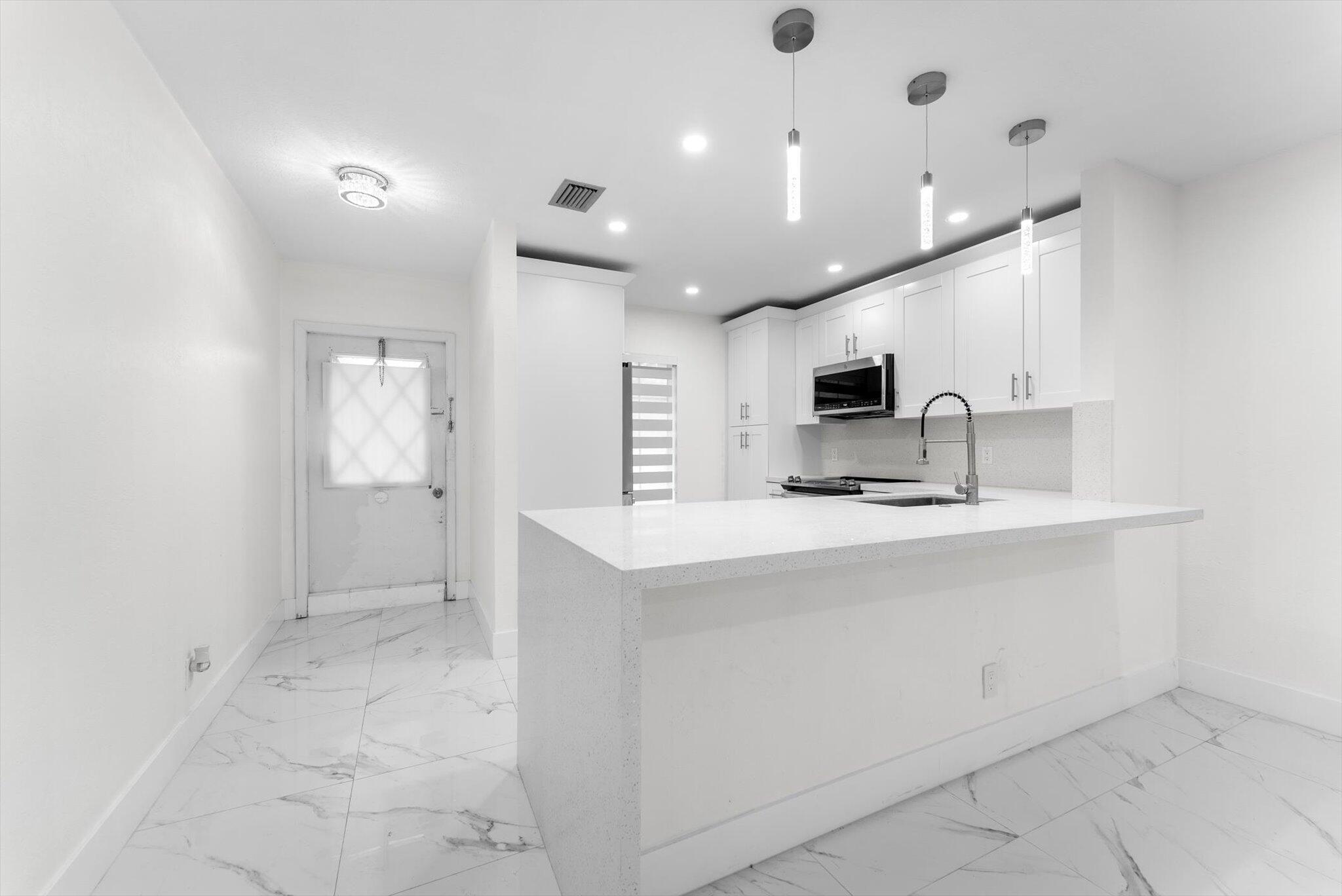265 Cape Cod Circle Property Photo 1