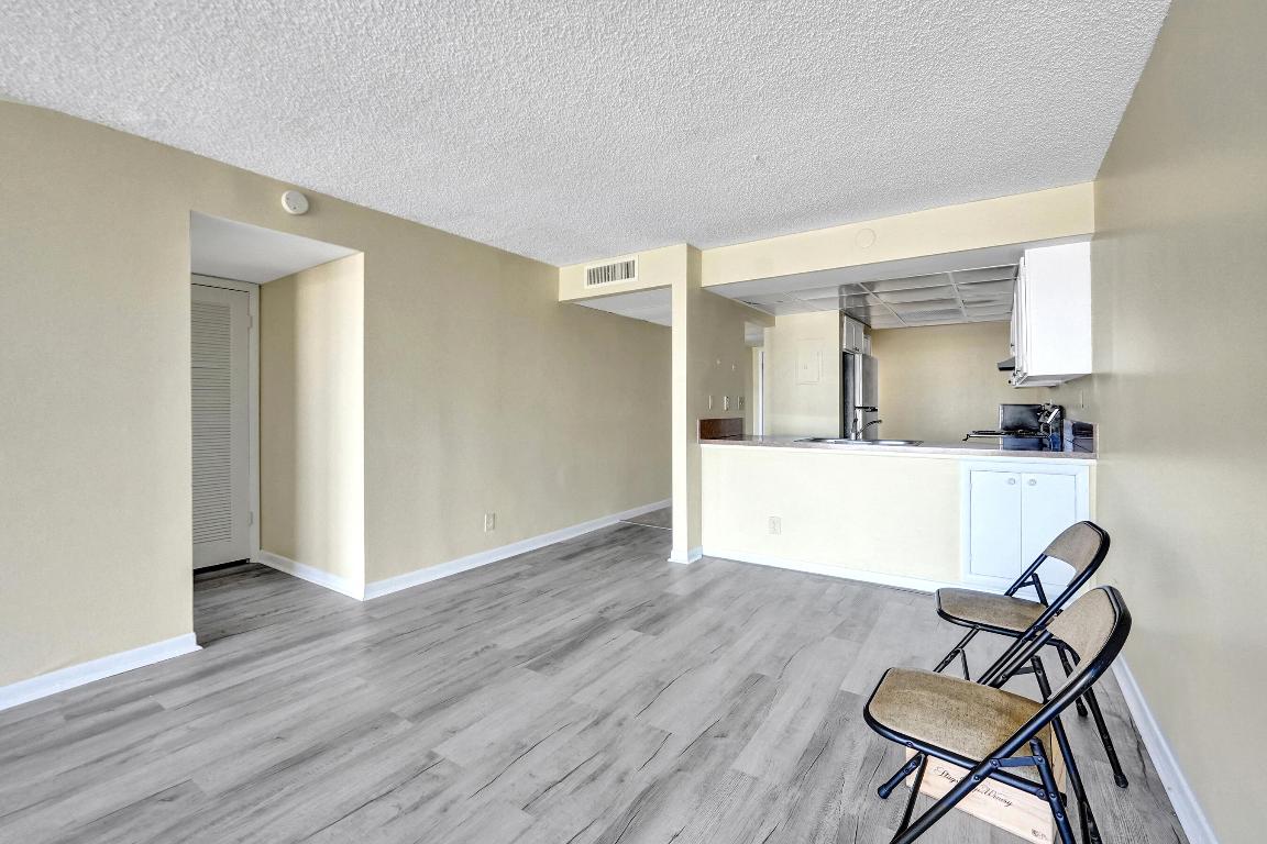 12 Royal Palm Way 6020 Property Photo 9