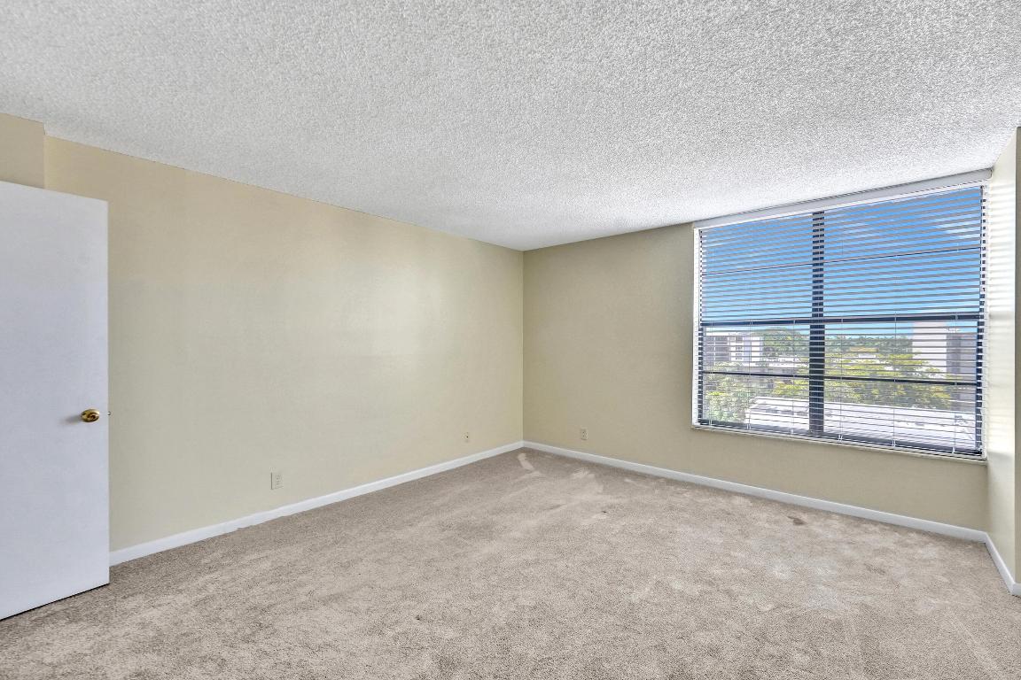 12 Royal Palm Way 6020 Property Photo 16