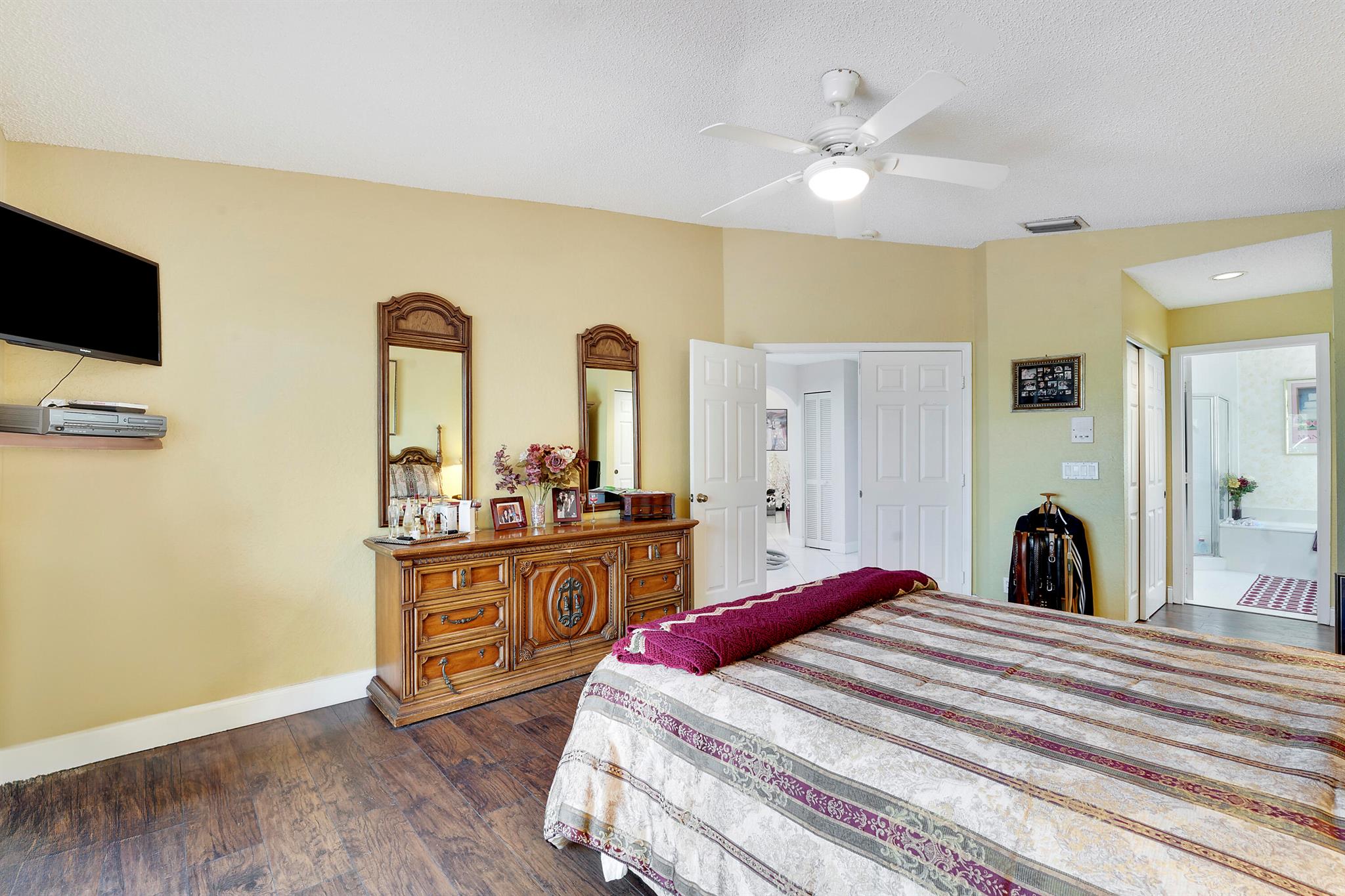 18360 Coral Isles Drive Property Photo 21