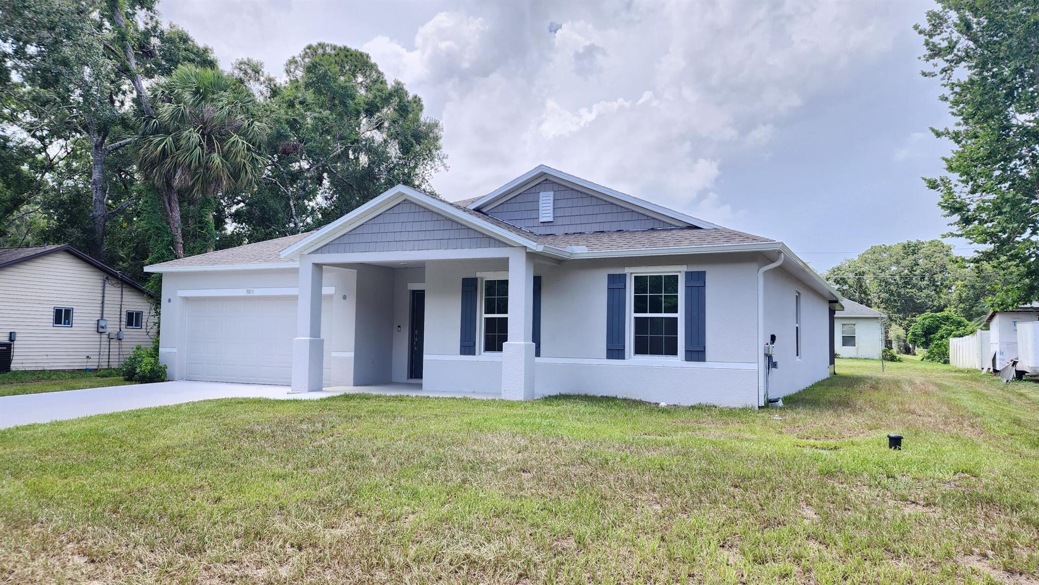 1013 Waco Bv Boulevard Se Property Photo 1
