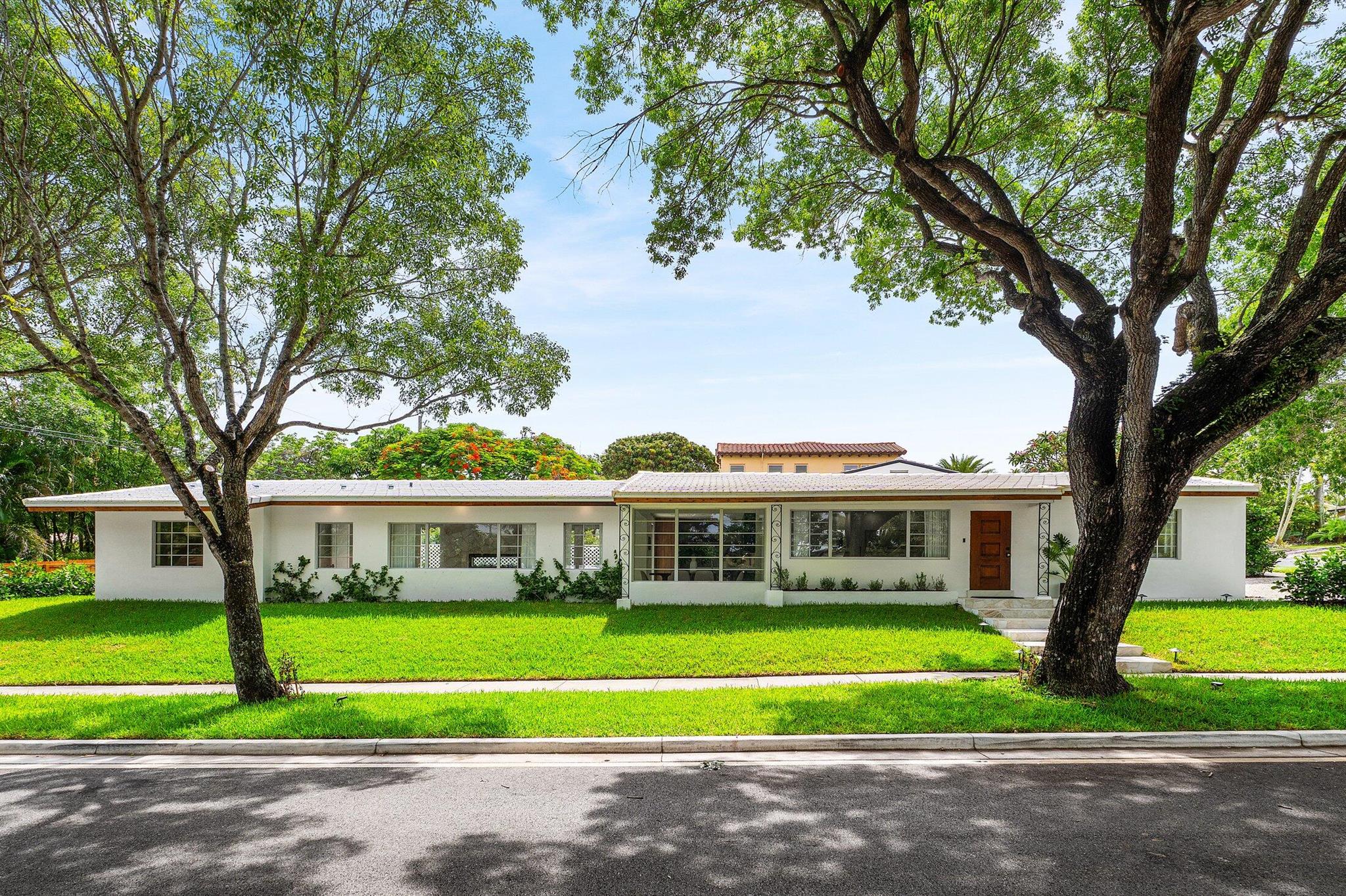 2330 Lake Avenue Property Photo