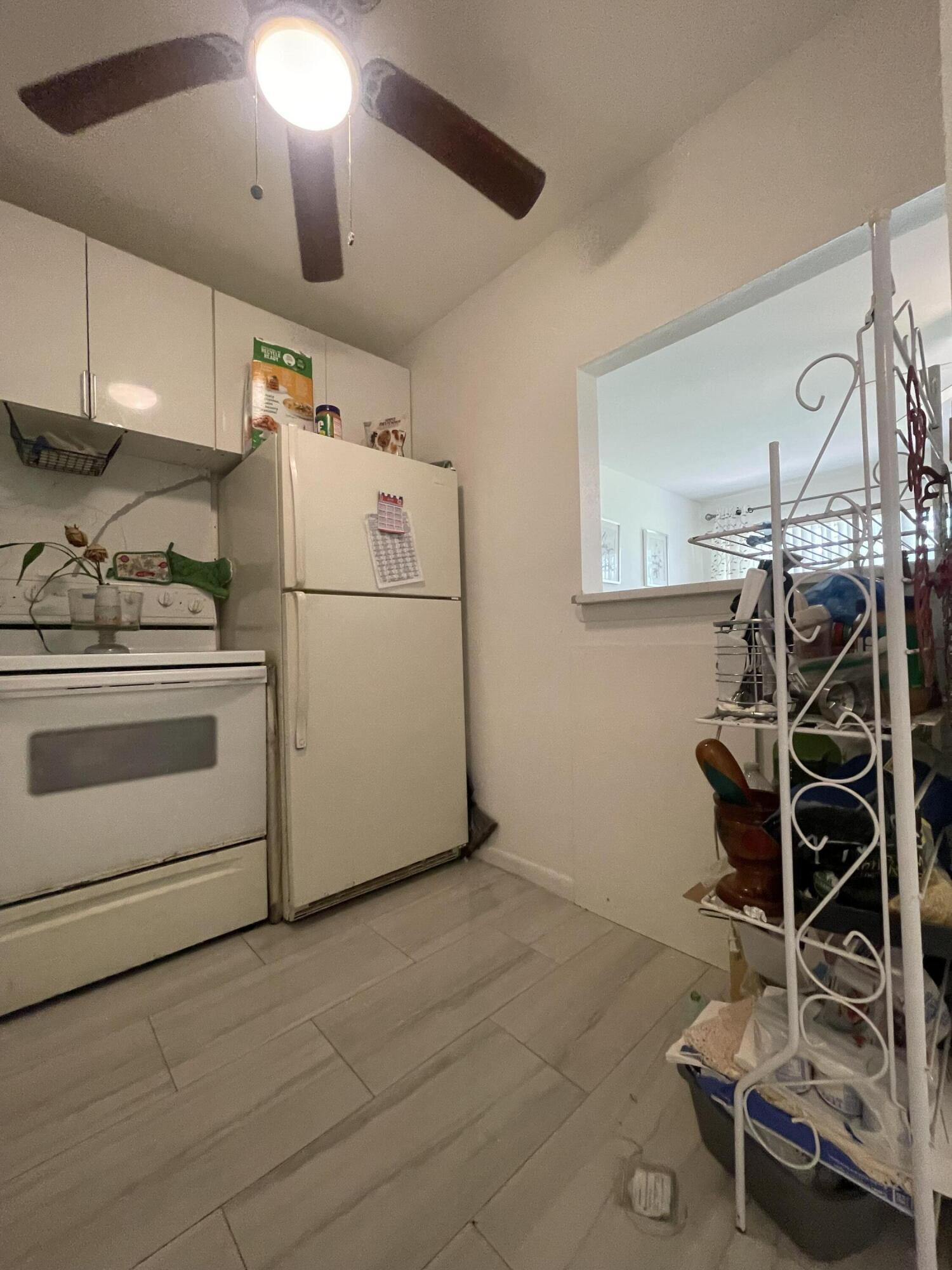49 Mansfield B Property Photo 10
