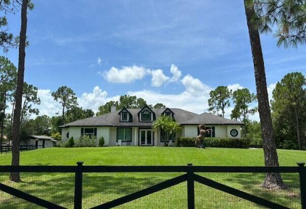 17270 72nd Road N Property Photo 1