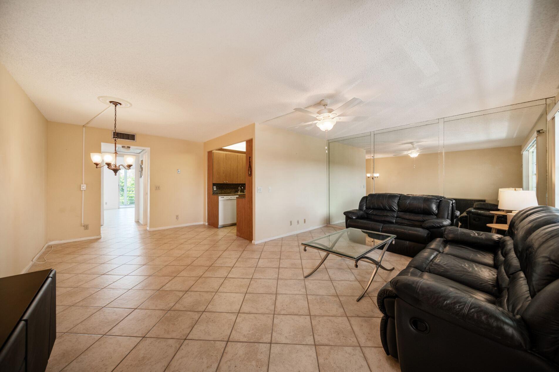 3011 Lincoln A Property Photo 1