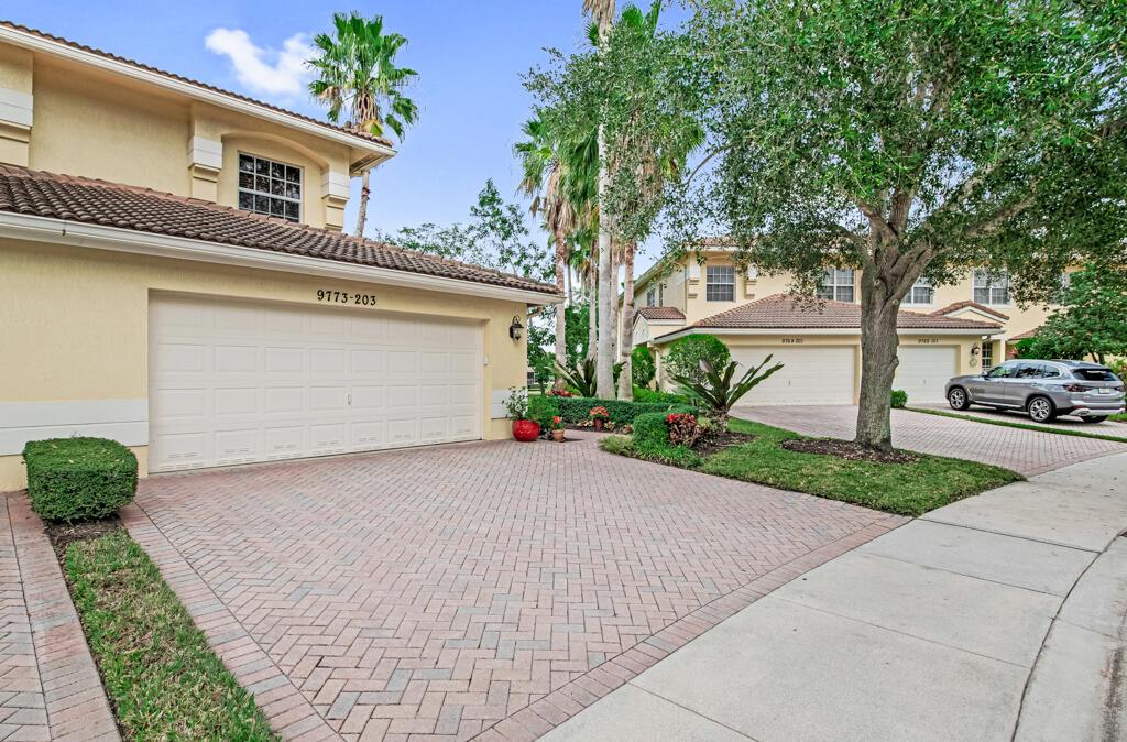9773 Bowline Drive 203 Property Photo 2