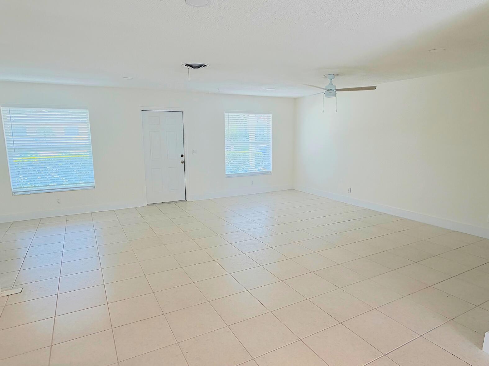 1260 Manor Drive Property Photo 14