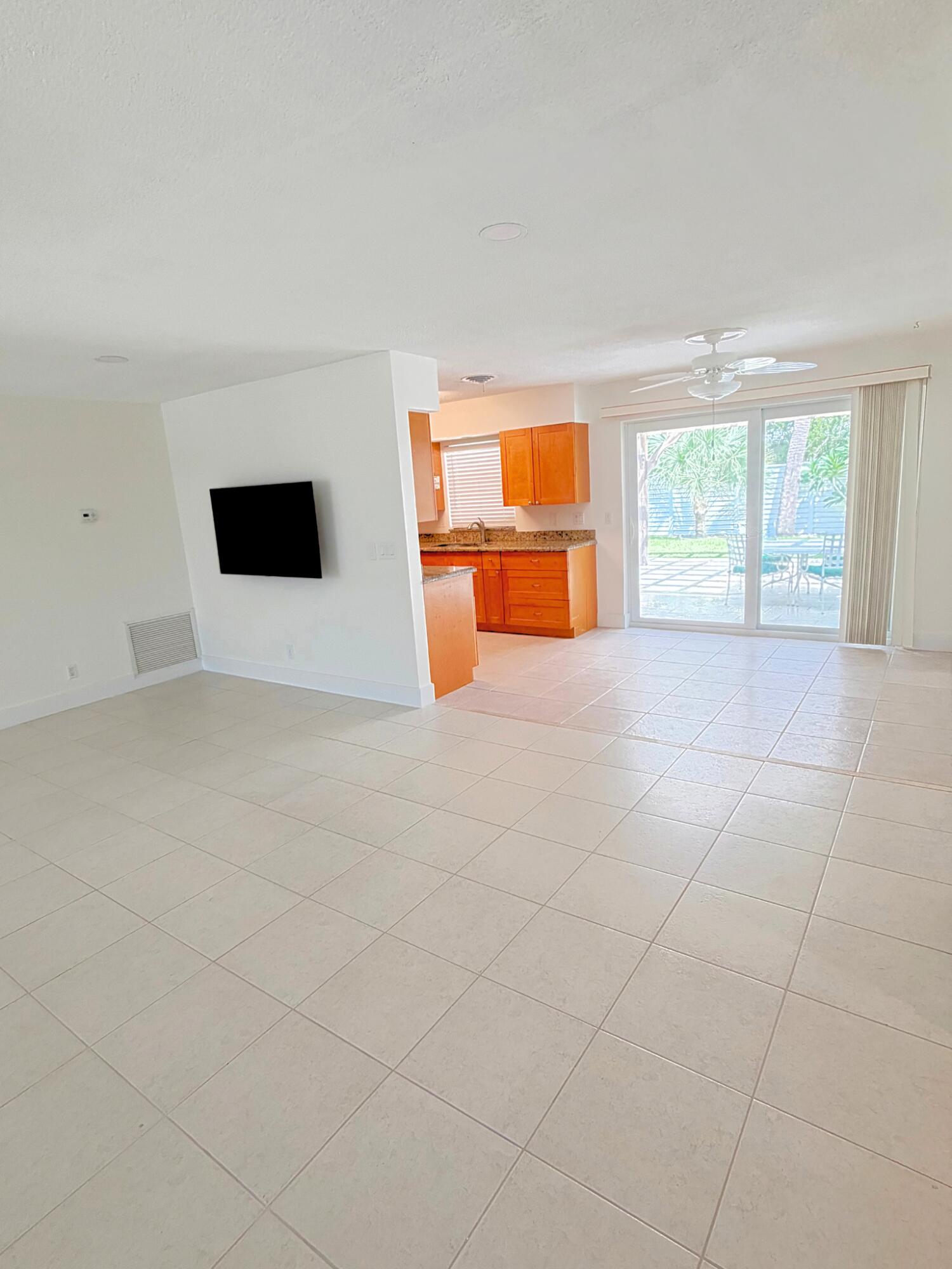 1260 Manor Drive Property Photo 15