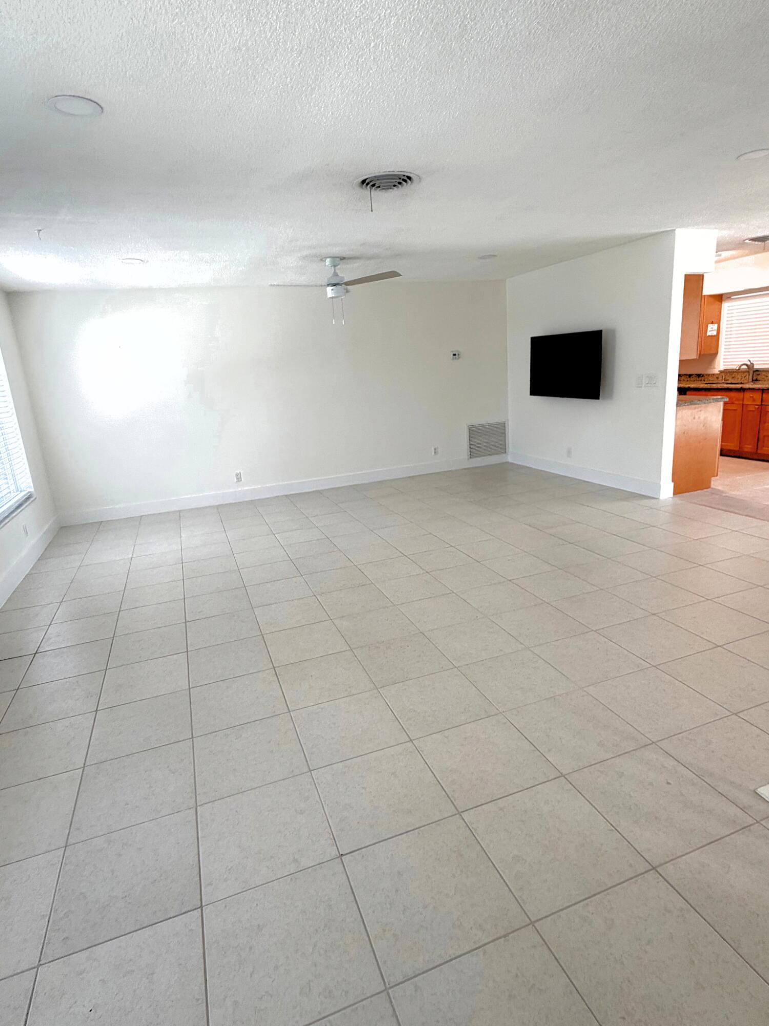 1260 Manor Drive Property Photo 17