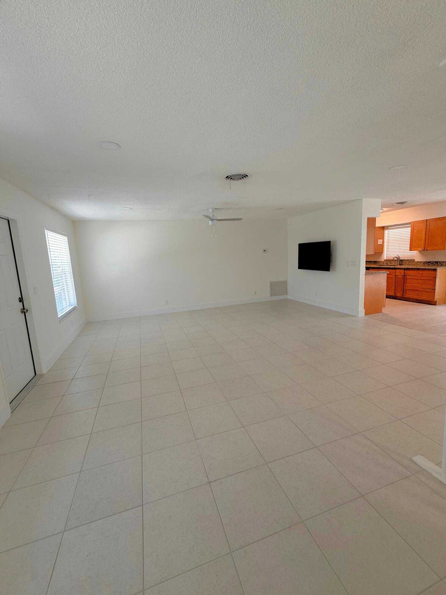 1260 Manor Drive Property Photo 18