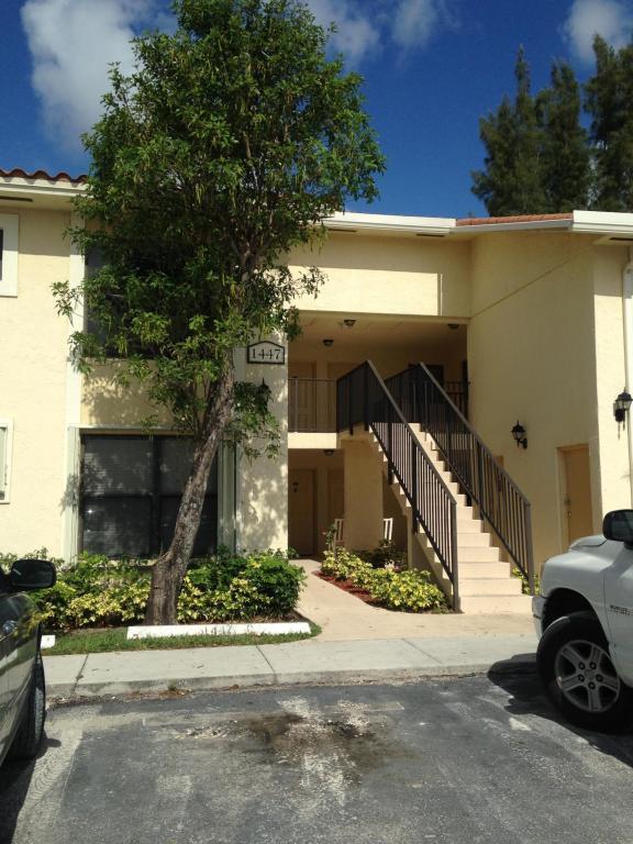 1447 Lake Crystal Drive E E Property Photo 1