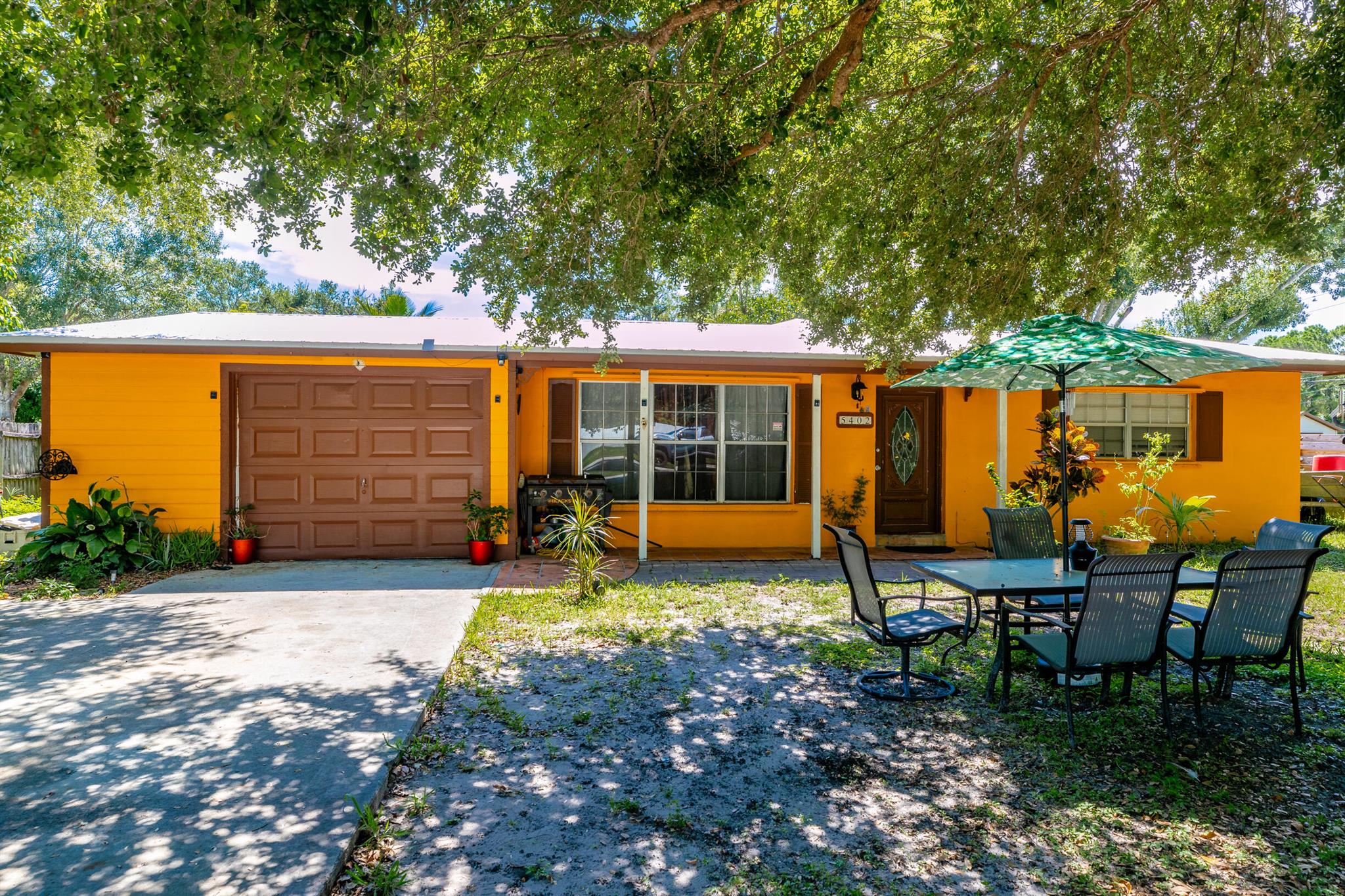 5402 Shannon Drive Property Photo 1