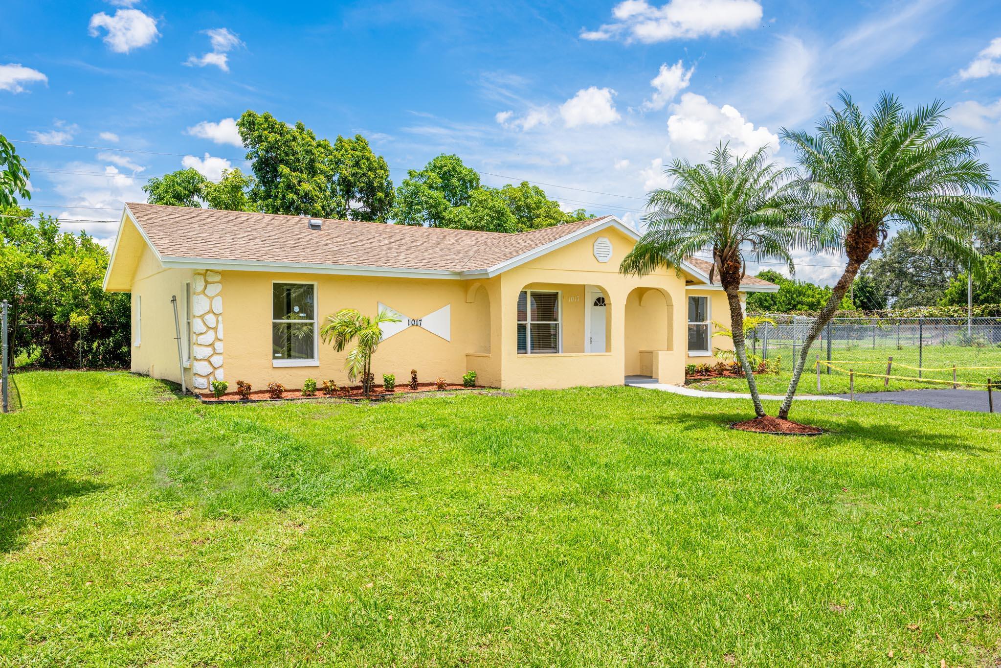 1017 Sw Avenue I Property Photo 1
