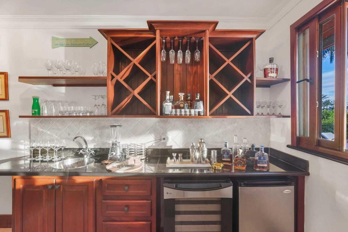 2 00 Property Photo 10