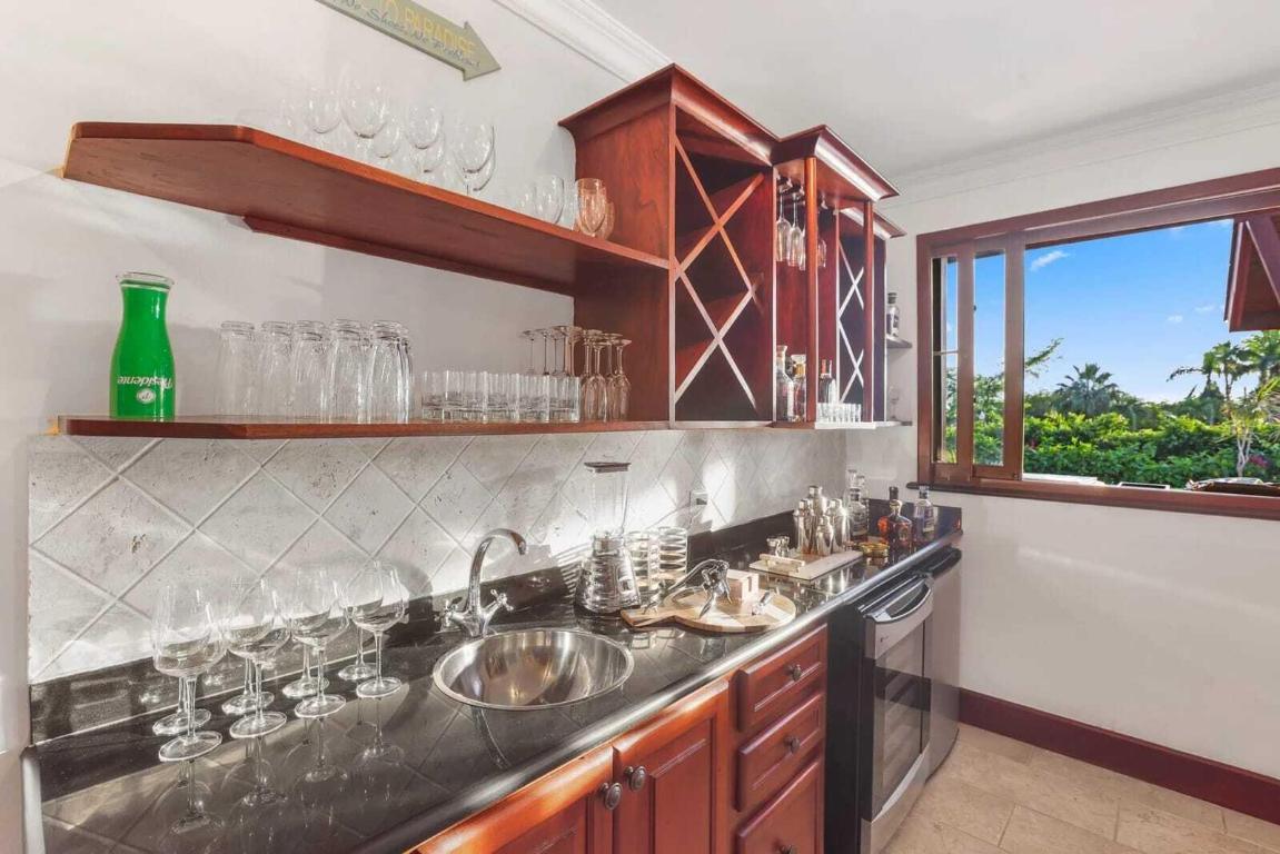 2 00 Property Photo 11