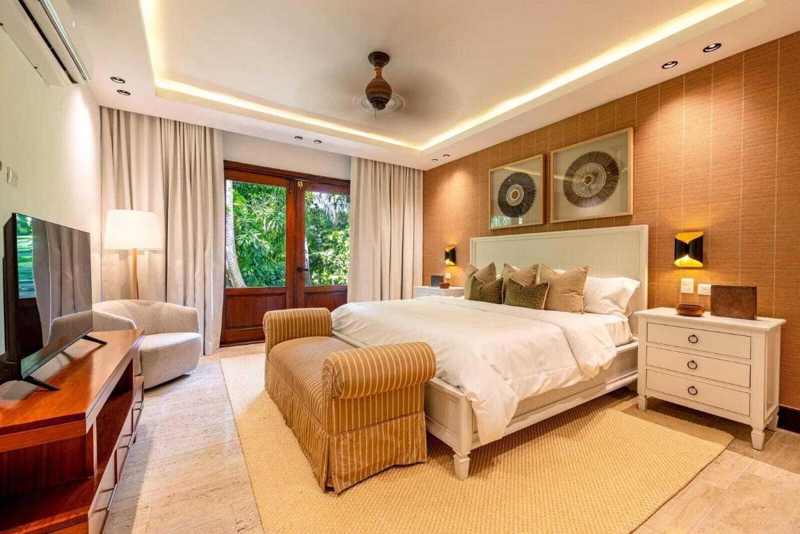 2 00 Property Photo 12